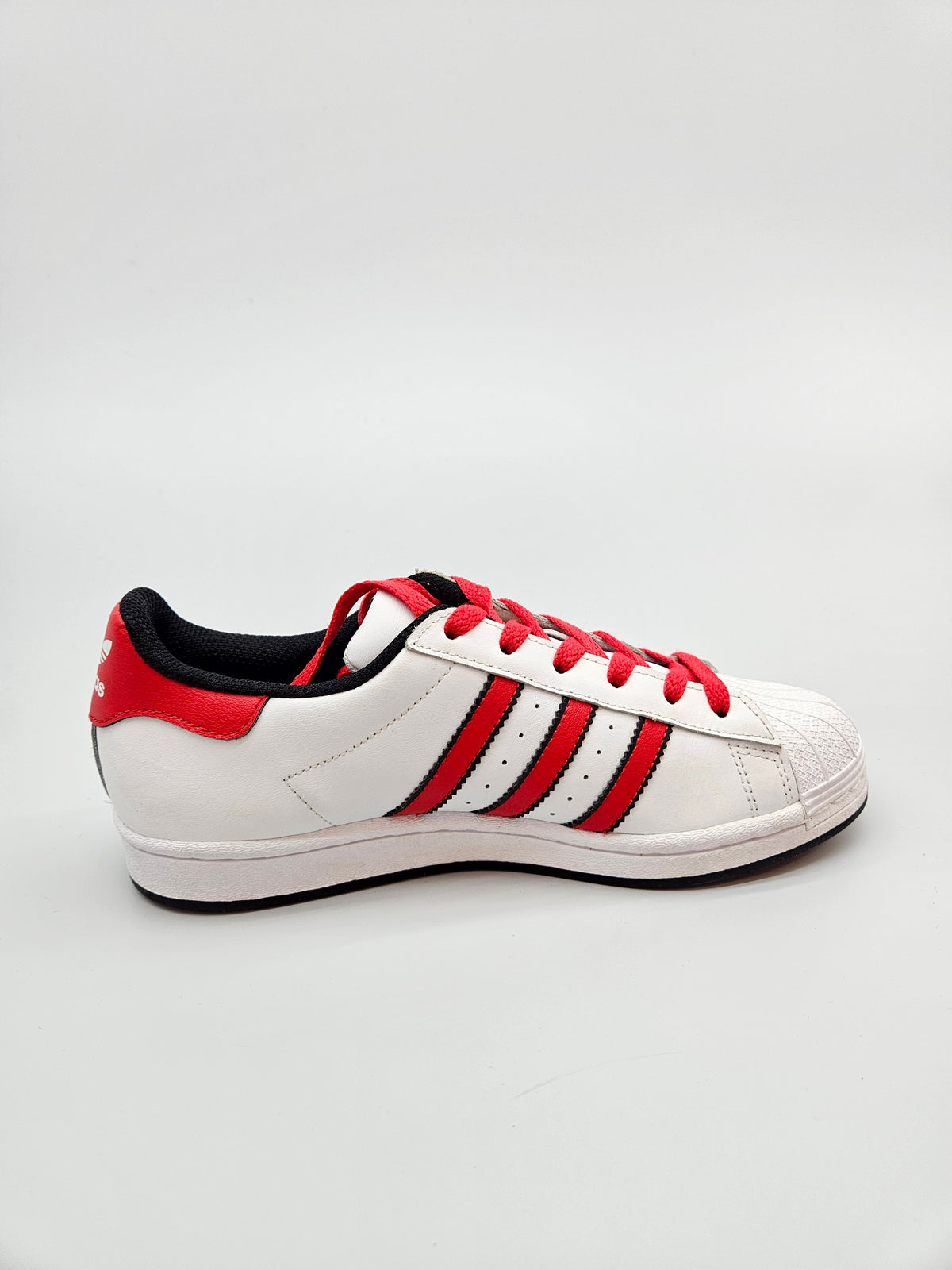 ADIDAS SUPERSTAR NOVI ORIGINAL PATIKI BR 38.5