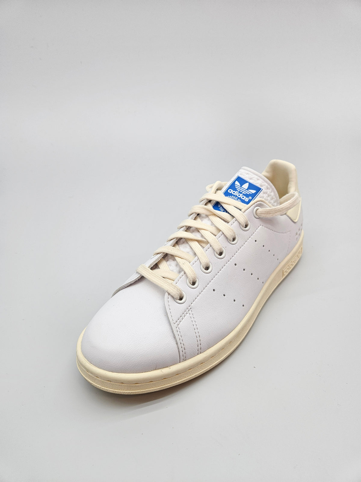 ADIDAS NOVI ORIGINAL PATIKI BR 42.5