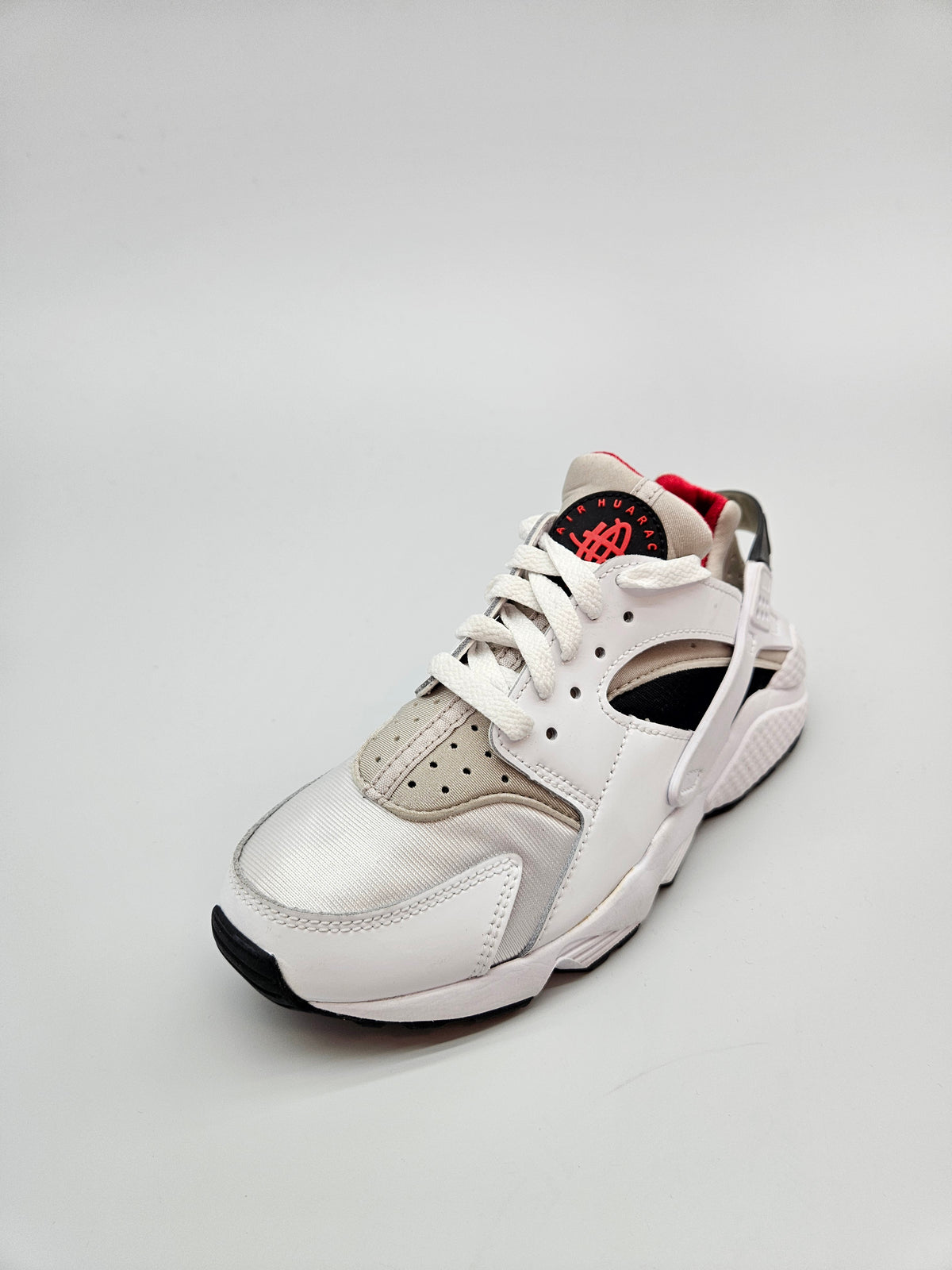 NIKE HUARACHE NOVI ORIGINAL PATIKI BR 37.5