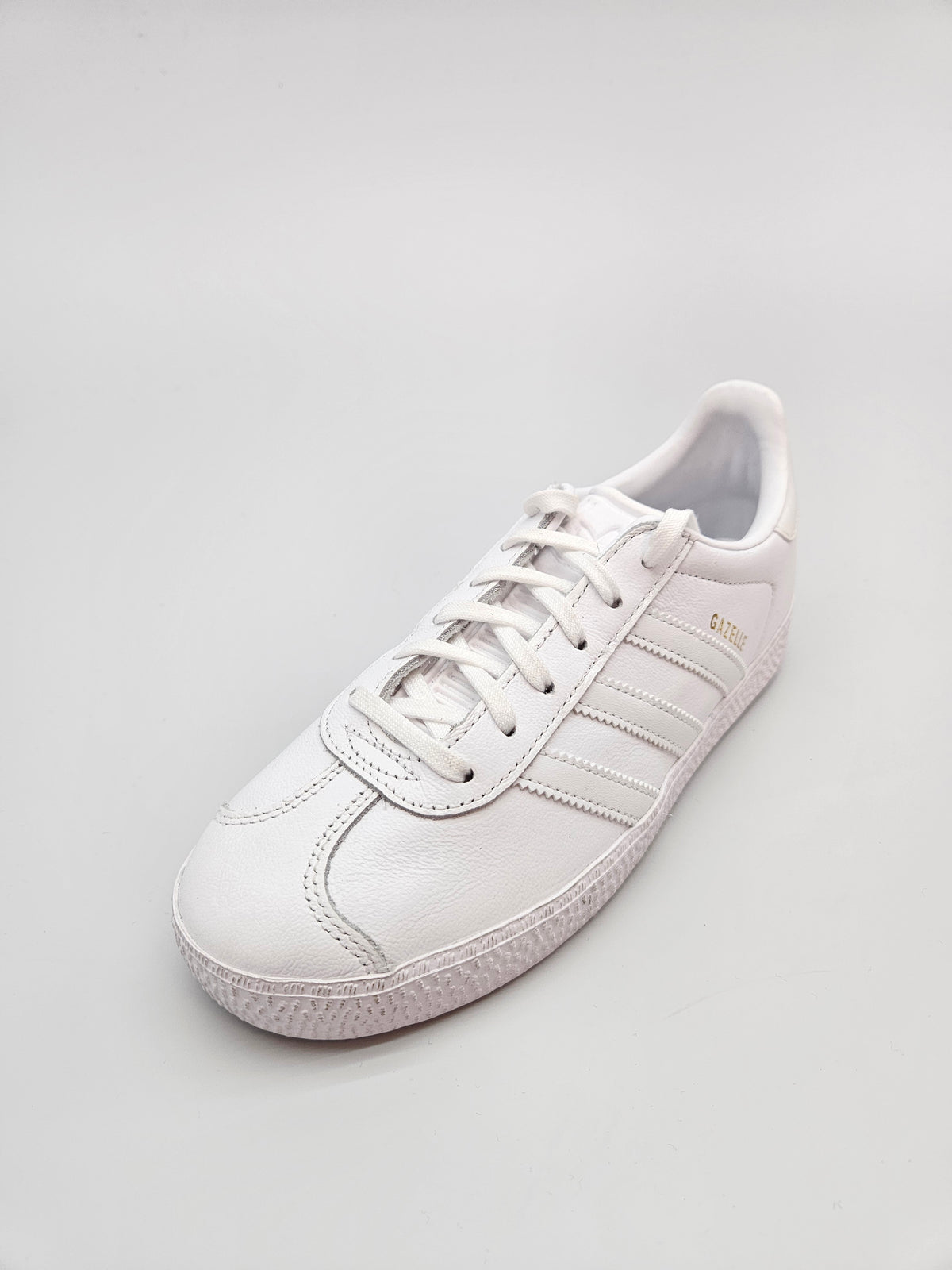 ADIDAS GAZZELE NOVI ORIGINAL PATIKI BR 37