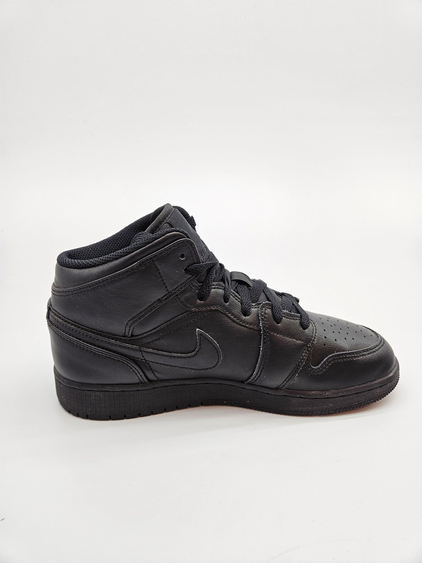 NIKE JORDAN ORIGINAL KOZNI PATIKI BR 40