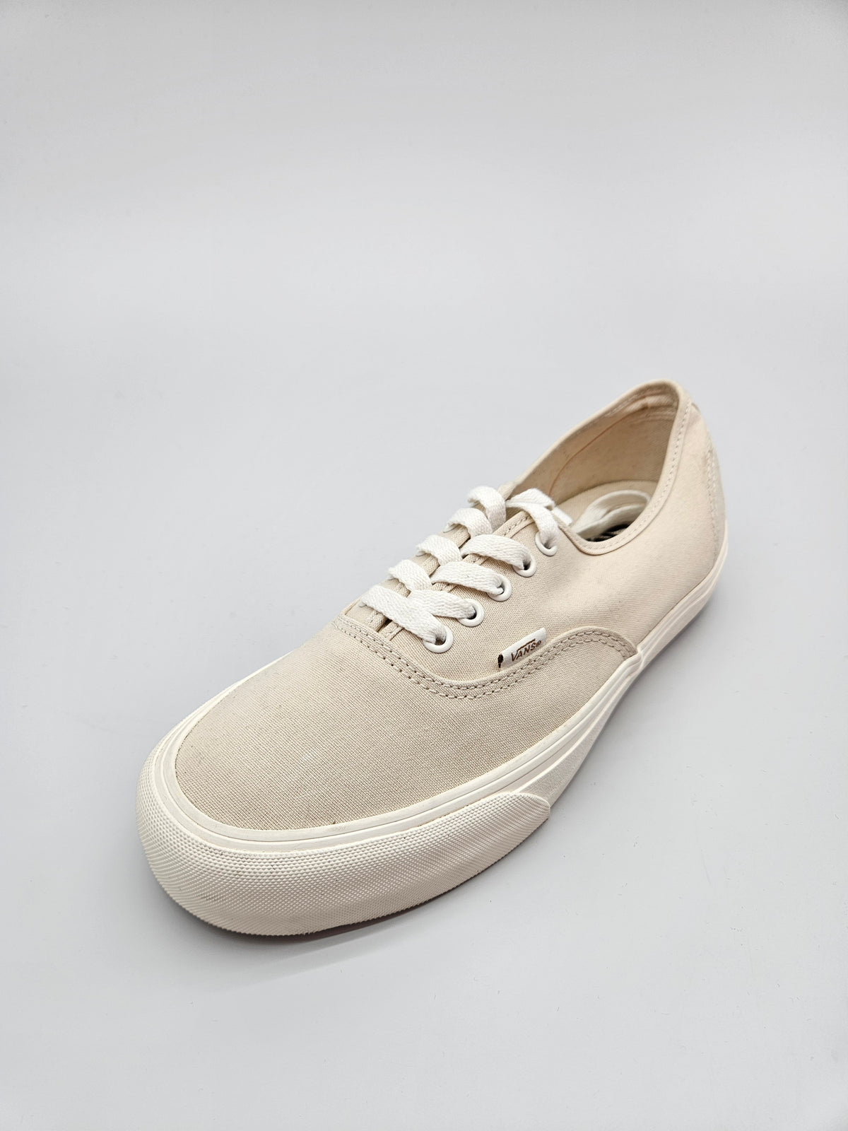VANS NOVI ORIGINAL PATIKI BR 42