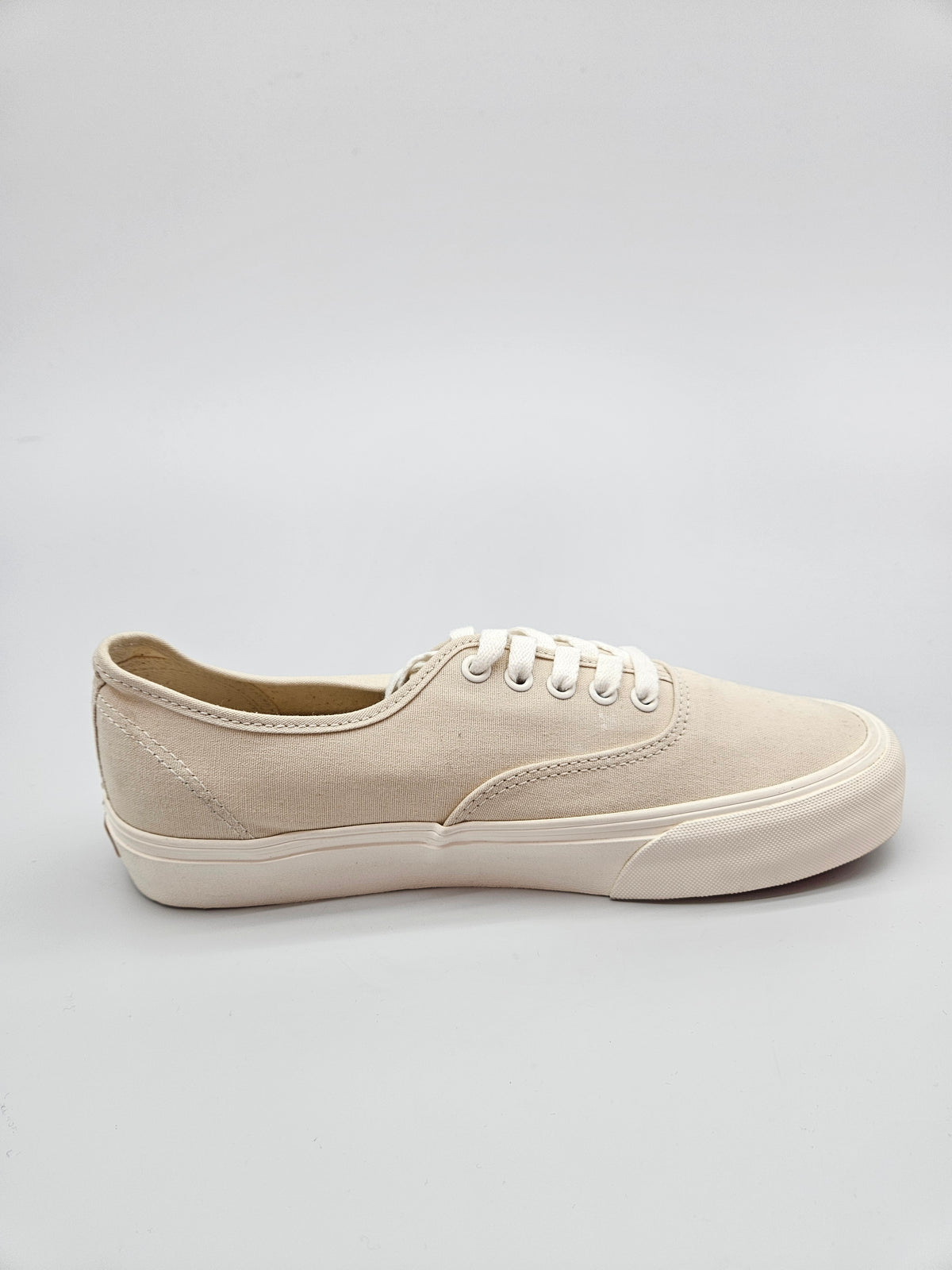 VANS NOVI ORIGINAL PATIKI BR 42