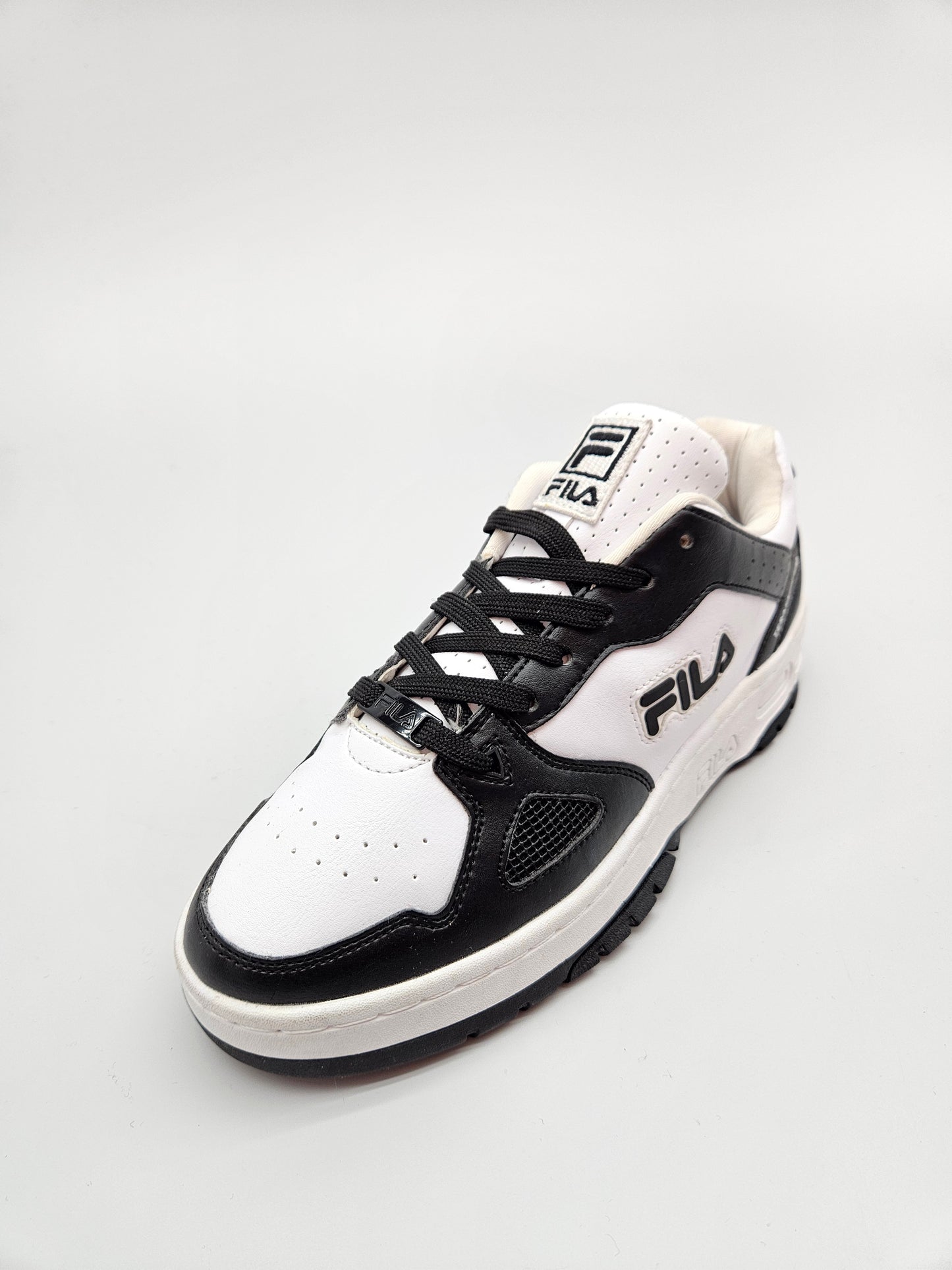 FILA NOVI ORIGINAL PATIKI BR 38.5