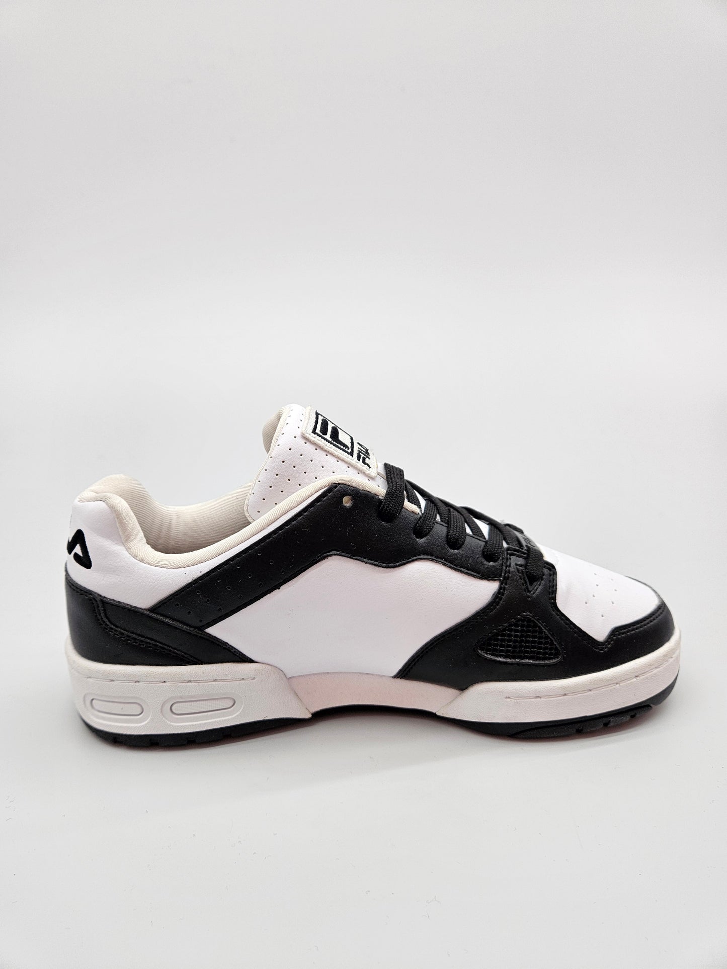 FILA NOVI ORIGINAL PATIKI BR 38.5