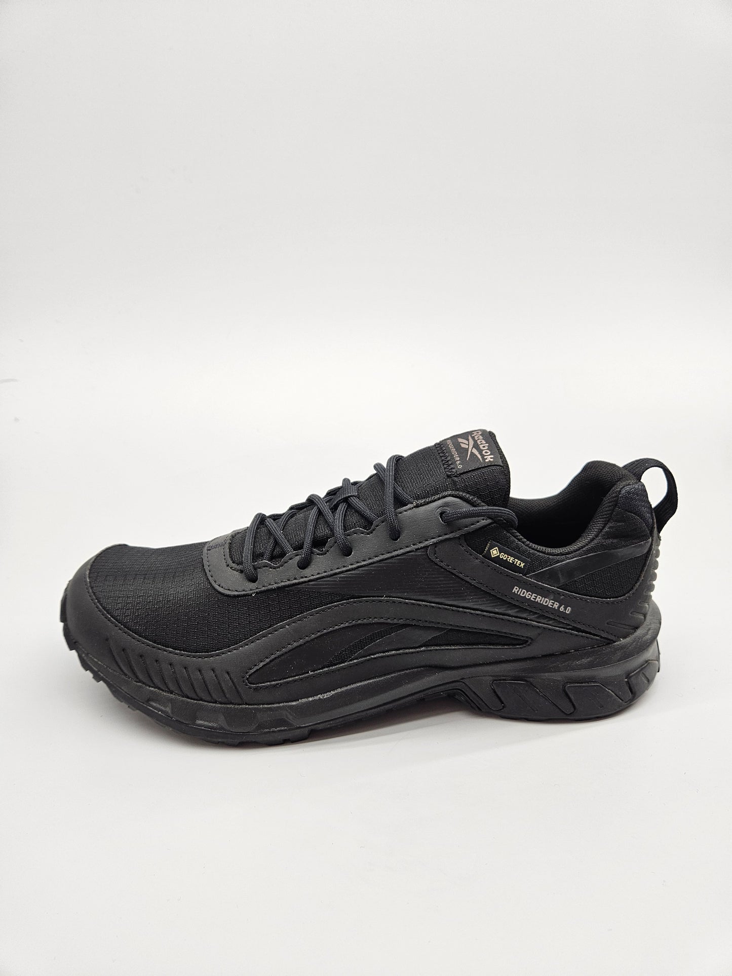 REEBOK GORETEX NOVI ORIGINAL PATIKI BR 42.5
