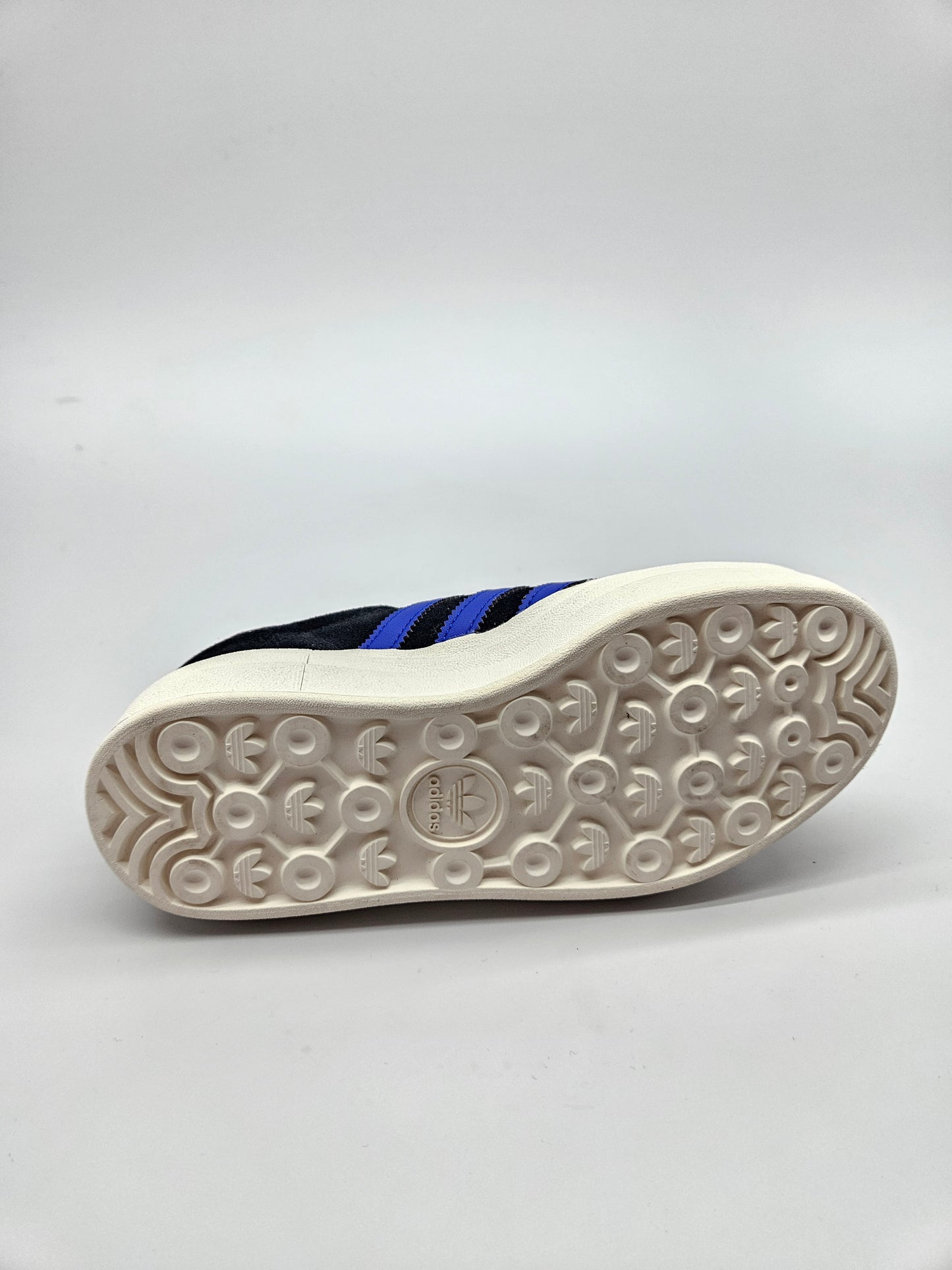 ADIDAS GAZZELE NOVI ORIGINAL PATIKI BR 36