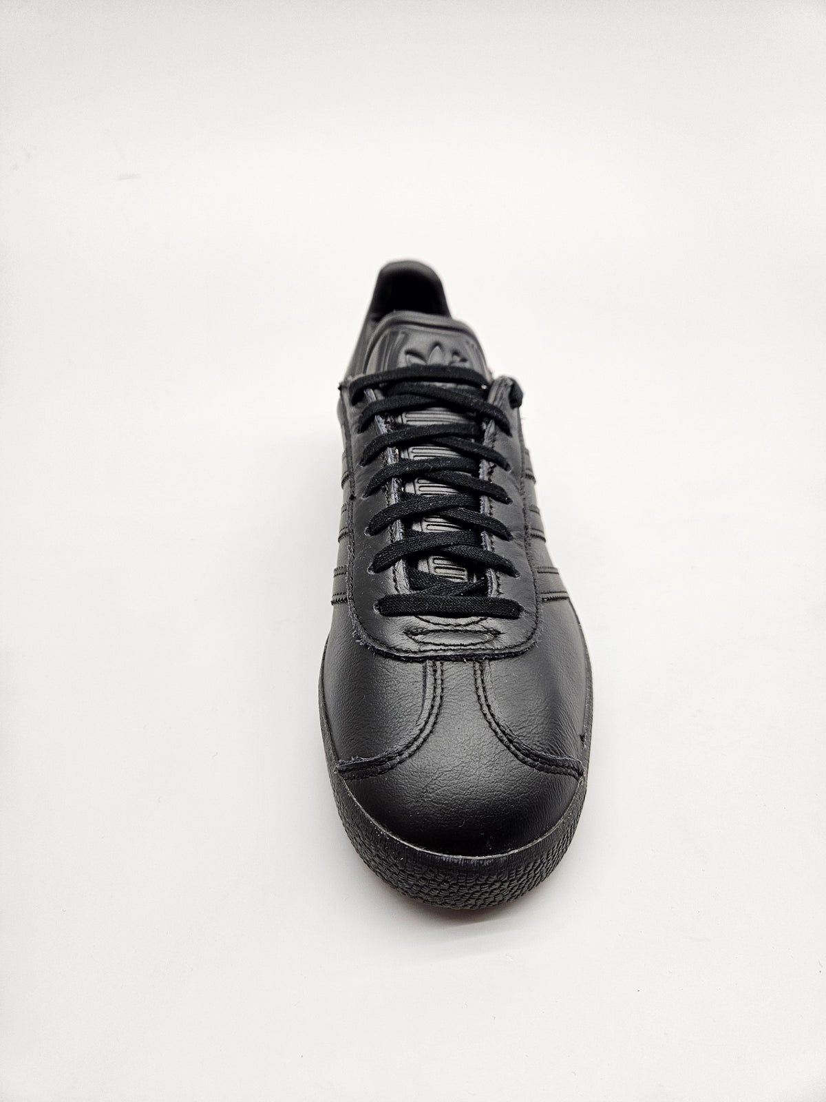 ADIDAS GAZZELE NOVI ORIGINAL PATIKI BR 39