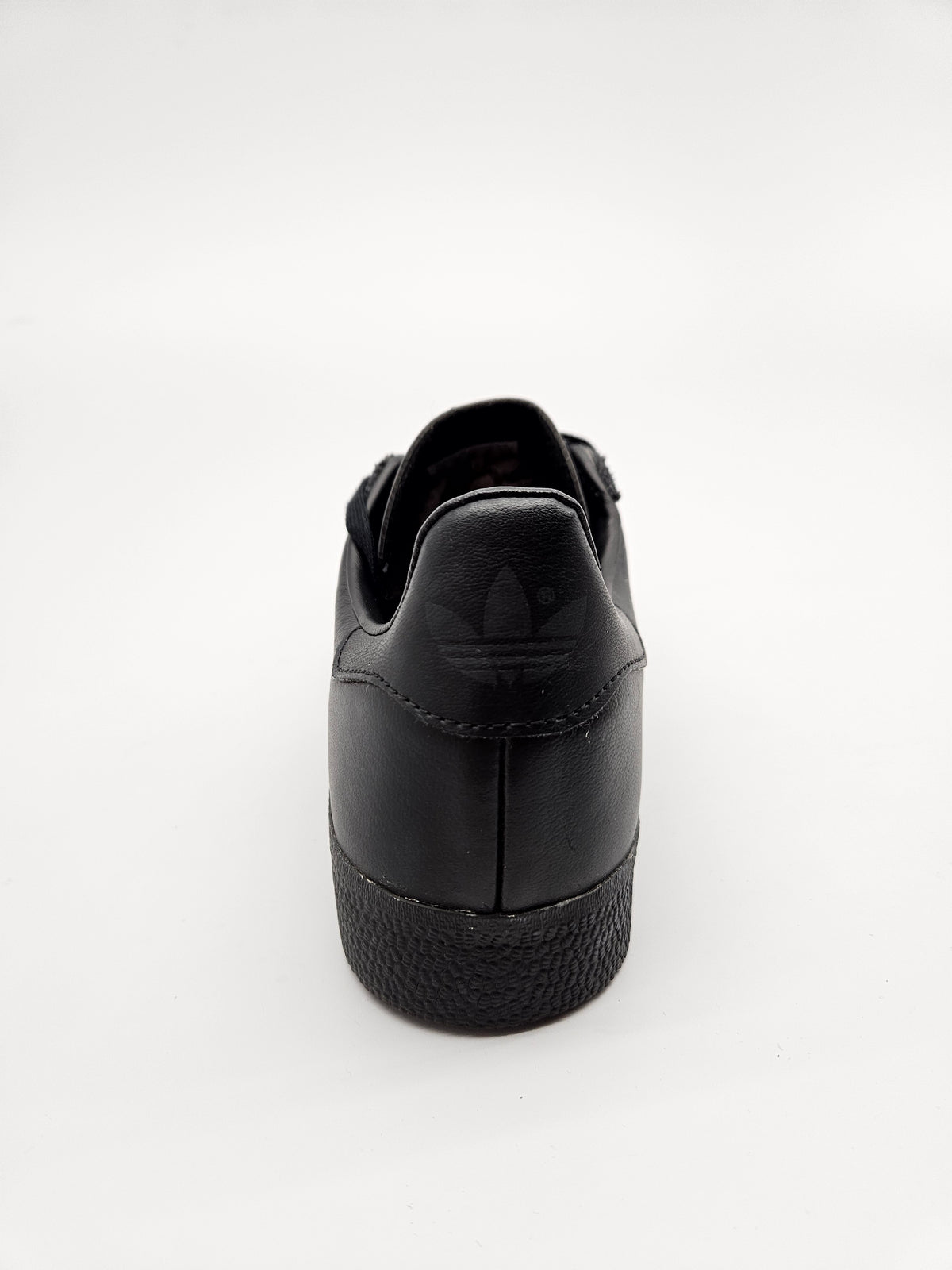 ADIDAS GAZZELE NOVI ORIGINAL PATIKI BR 39