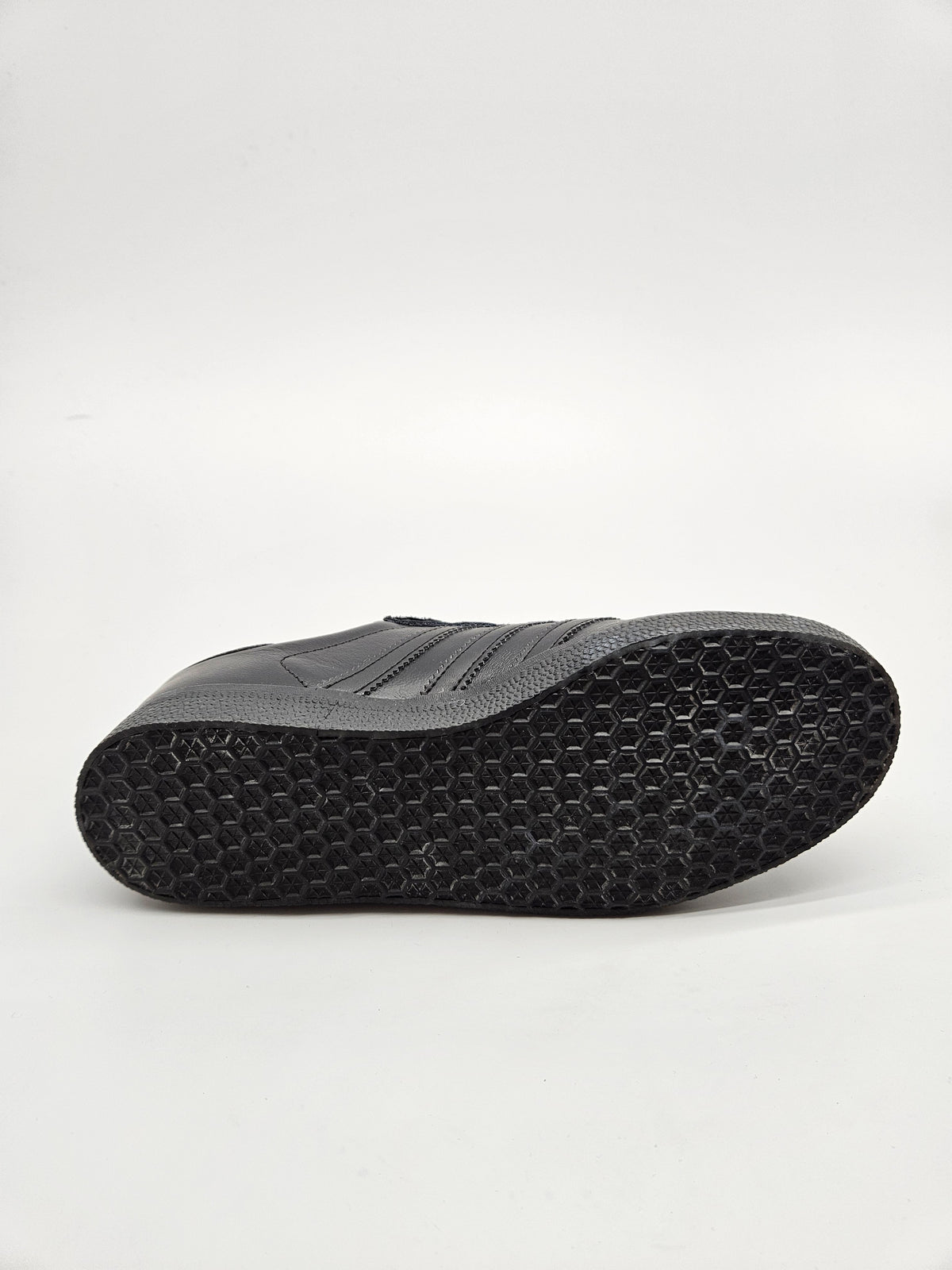 ADIDAS GAZZELE NOVI ORIGINAL PATIKI BR 39