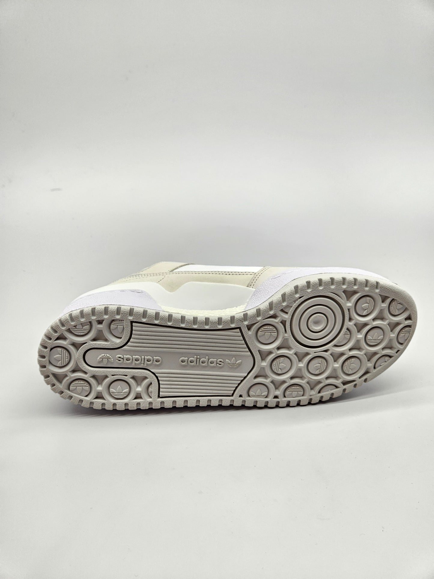 ADIDAS NOVI ORIGINAL PATIKI BR 40.5