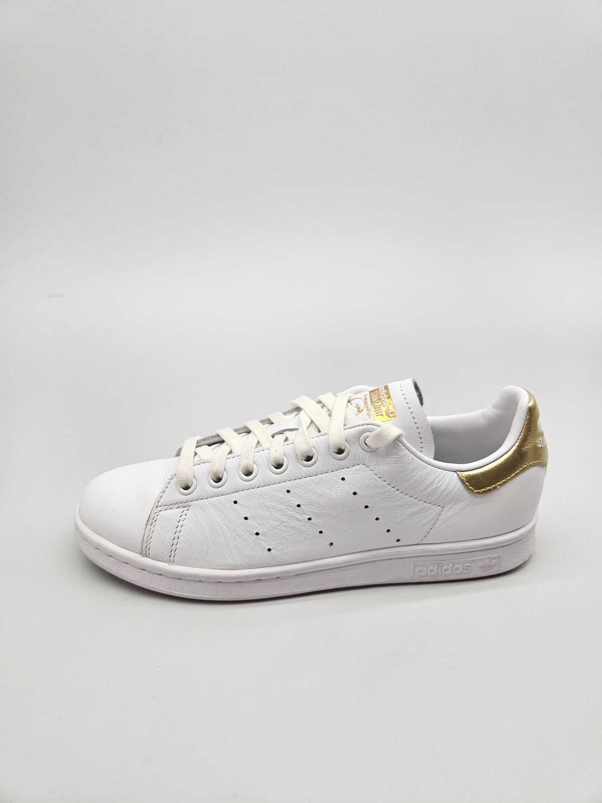 ADIDAS NOVI ORIGINAL PATIKI BR 39