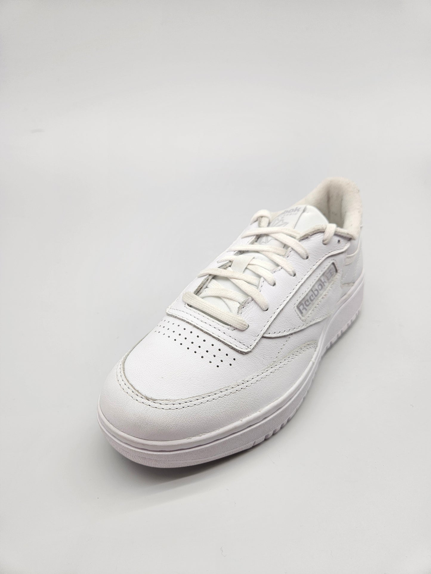 REEBOK NOVI ORIGINAL PATIKI BR 39