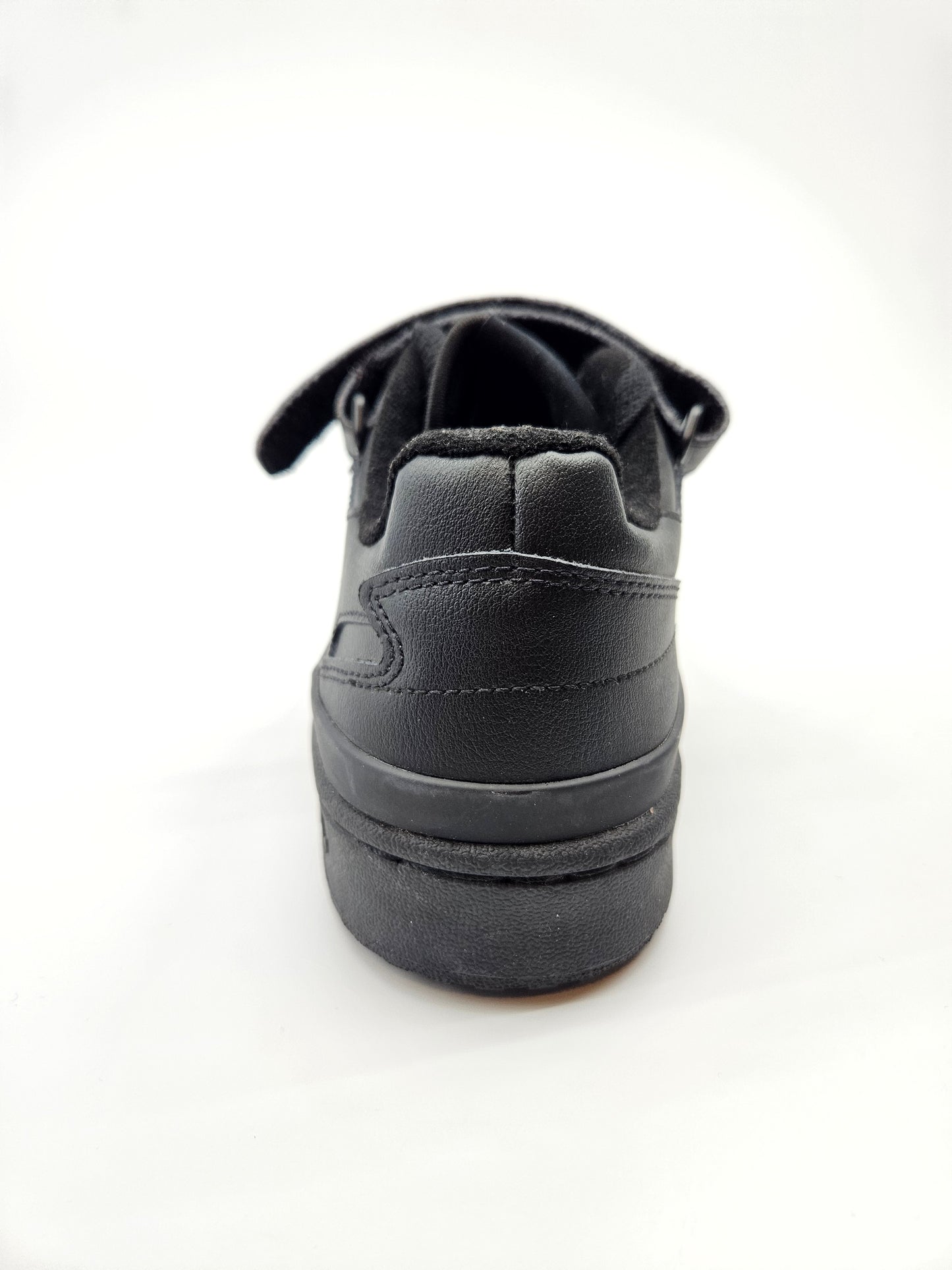 ADIDAS NOVI ORIGINAL PATIKI BR 40