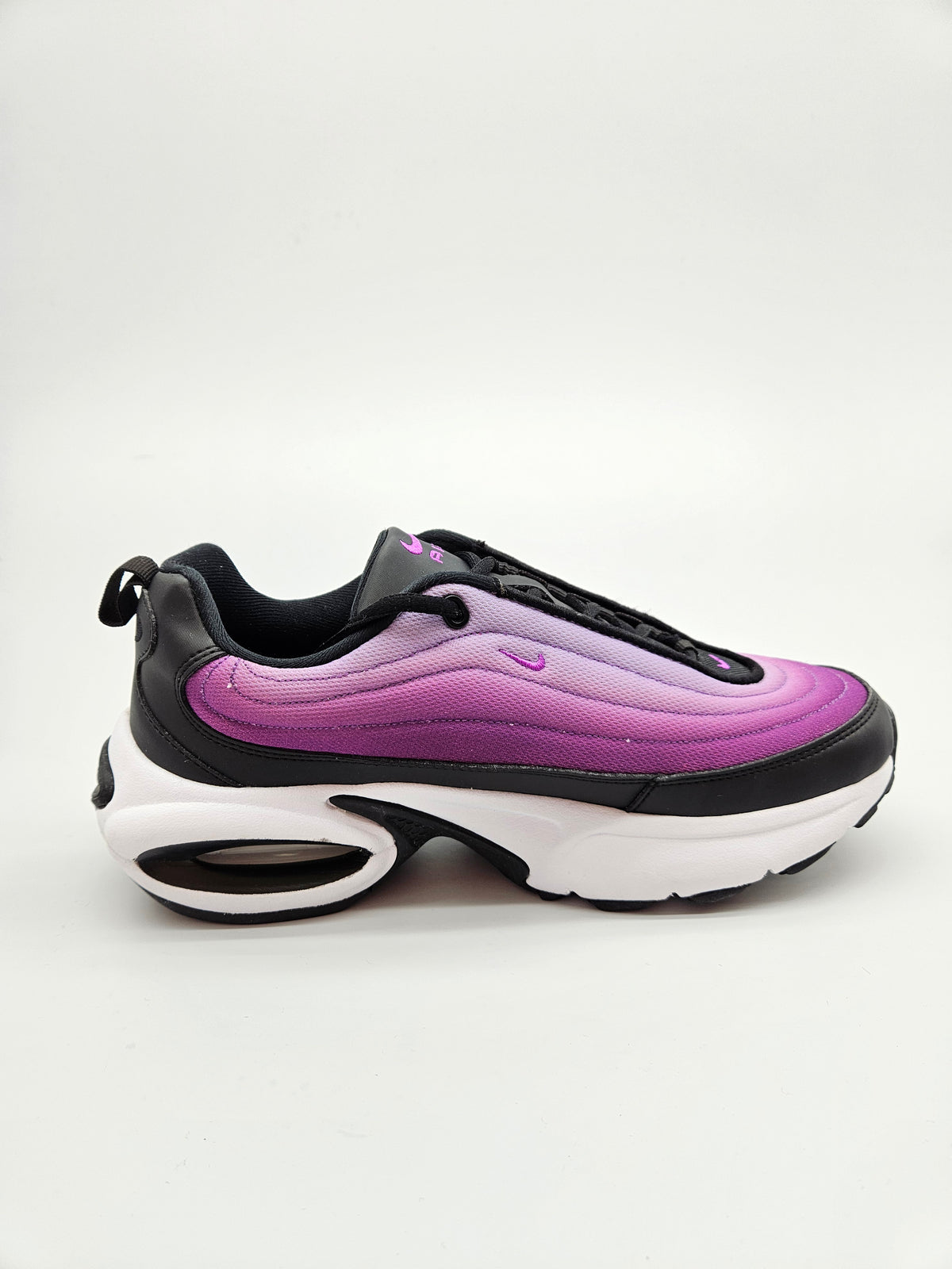 NIKE AIRMAX NOVI ORIGINAL PATIKI BR 39