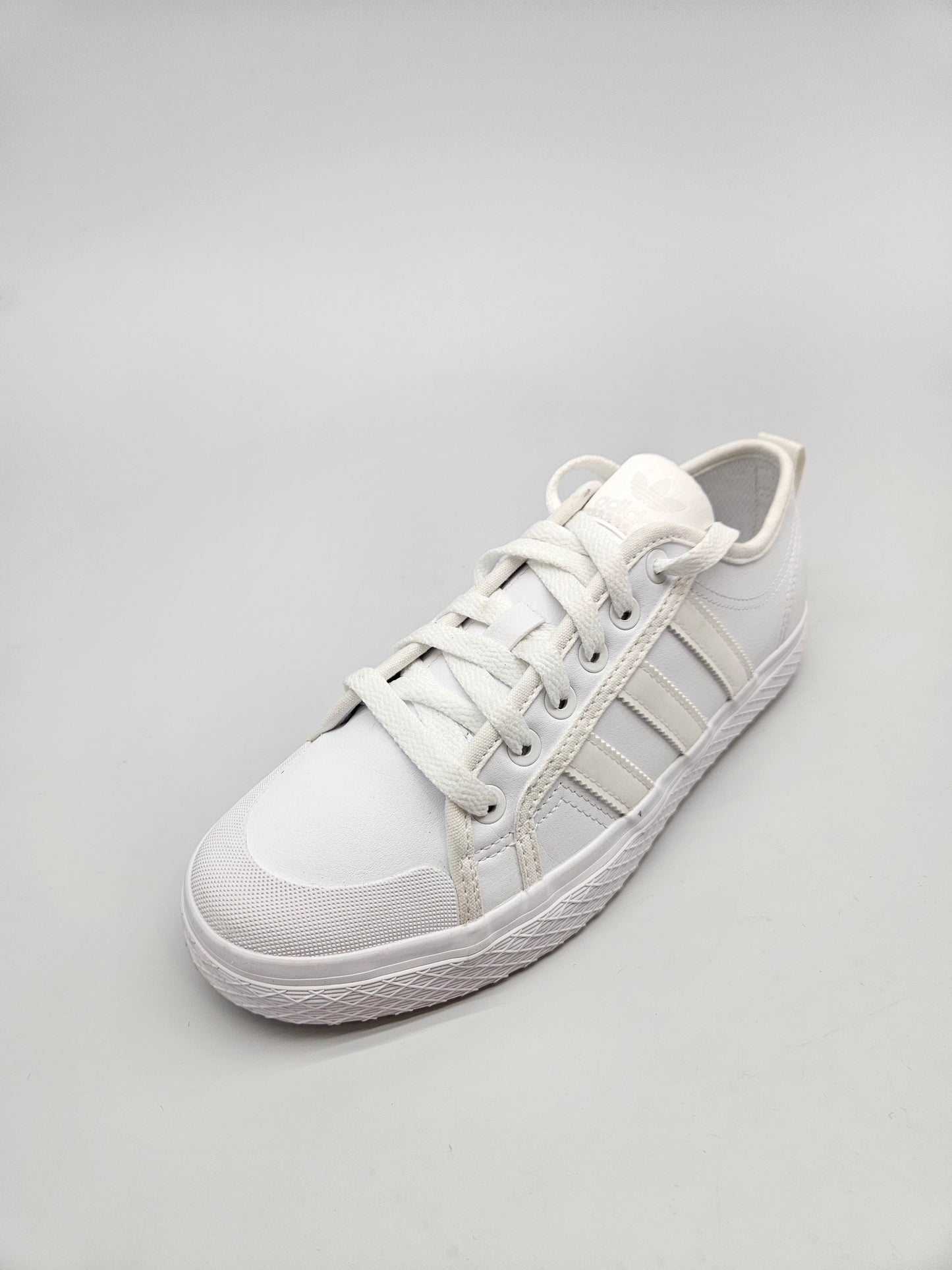 ADIDAS NOVI ORIGINAL PATIKI BR 39