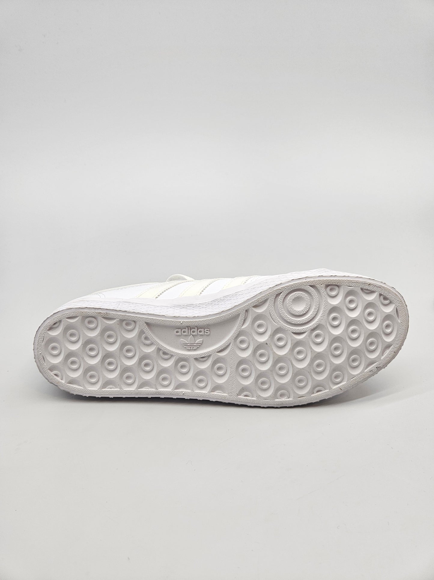 ADIDAS NOVI ORIGINAL PATIKI BR 39