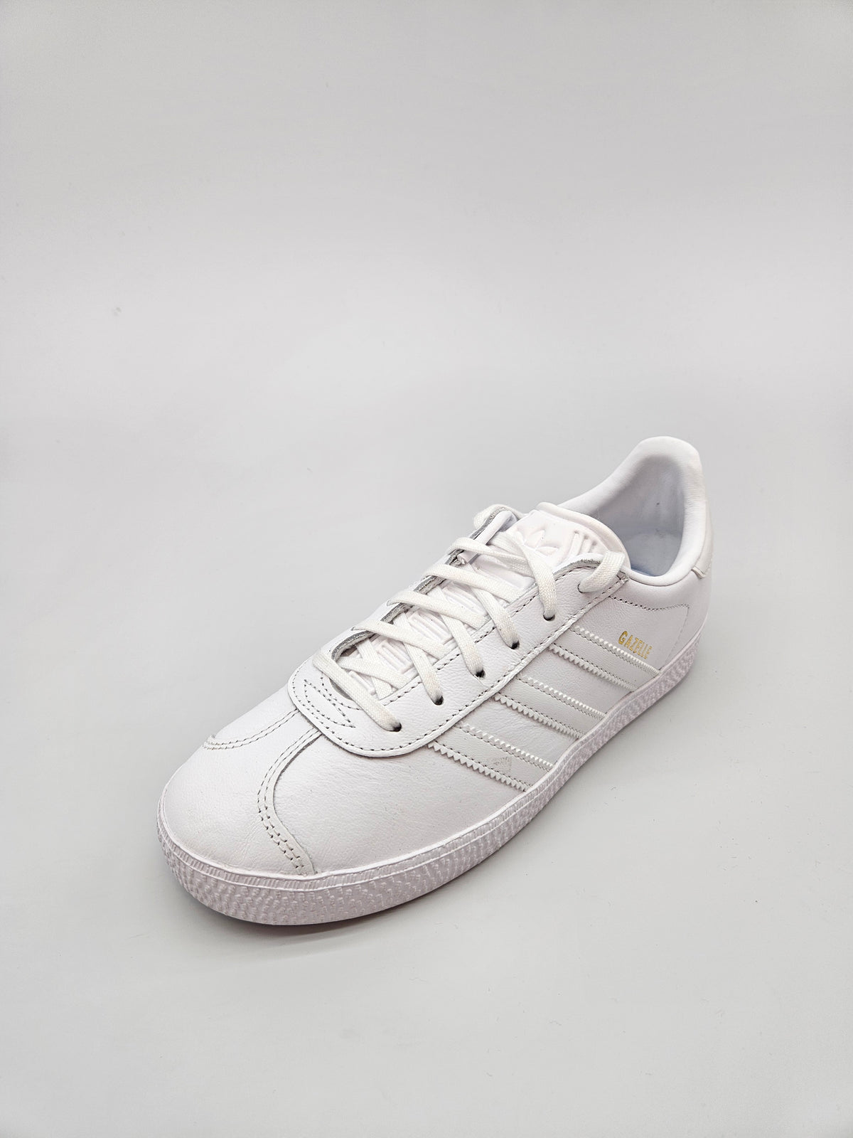 ADIDAS GAZZELE NOVI ORIGINAL PATIKI BR 37