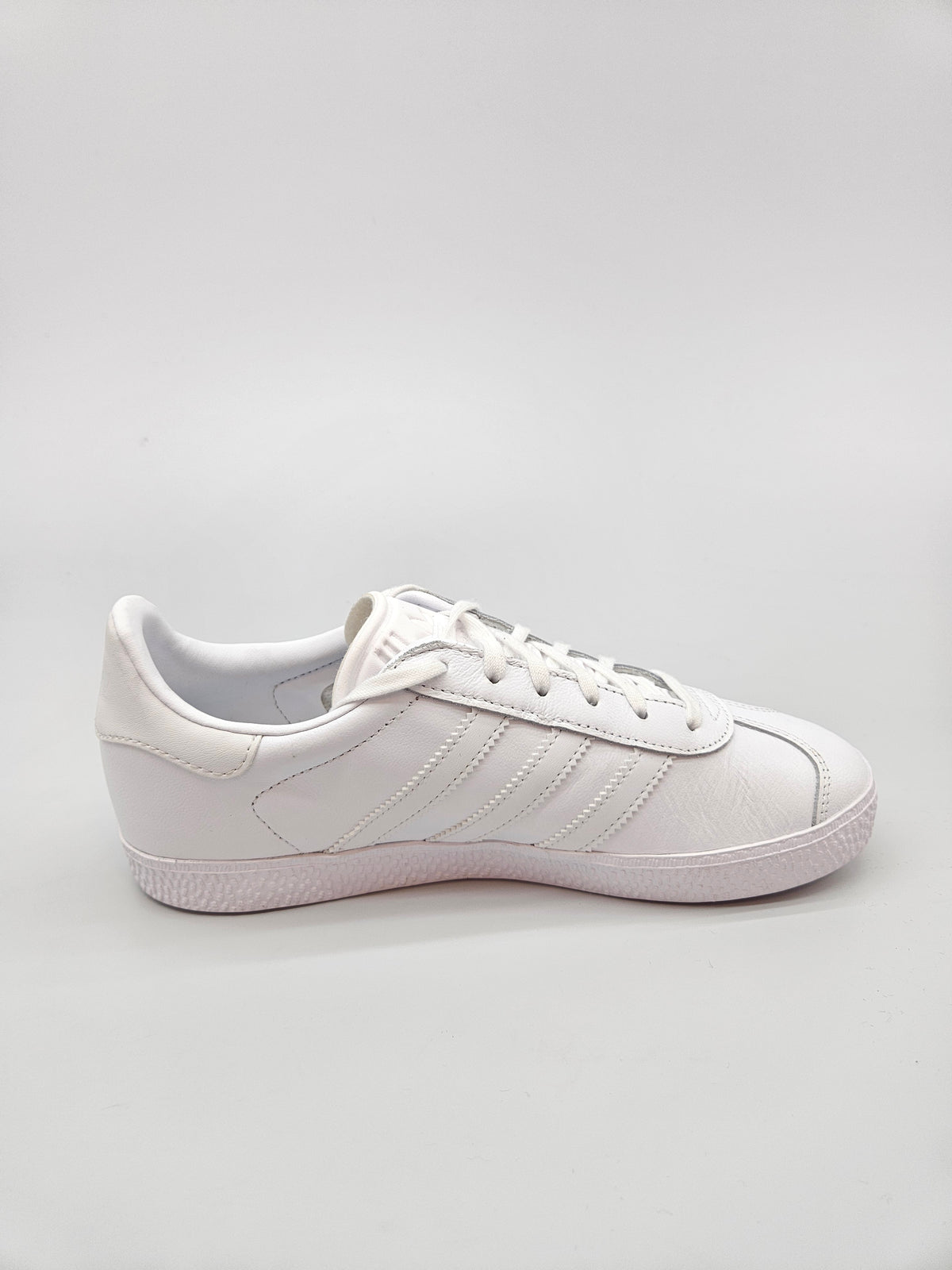 ADIDAS GAZZELE NOVI ORIGINAL PATIKI BR 37