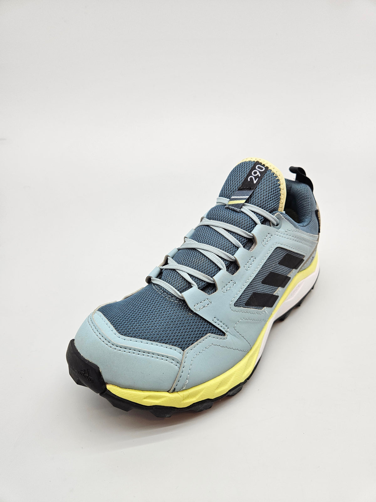 ADIDAS TERREX VODOTPORNI PATIKI BR 38