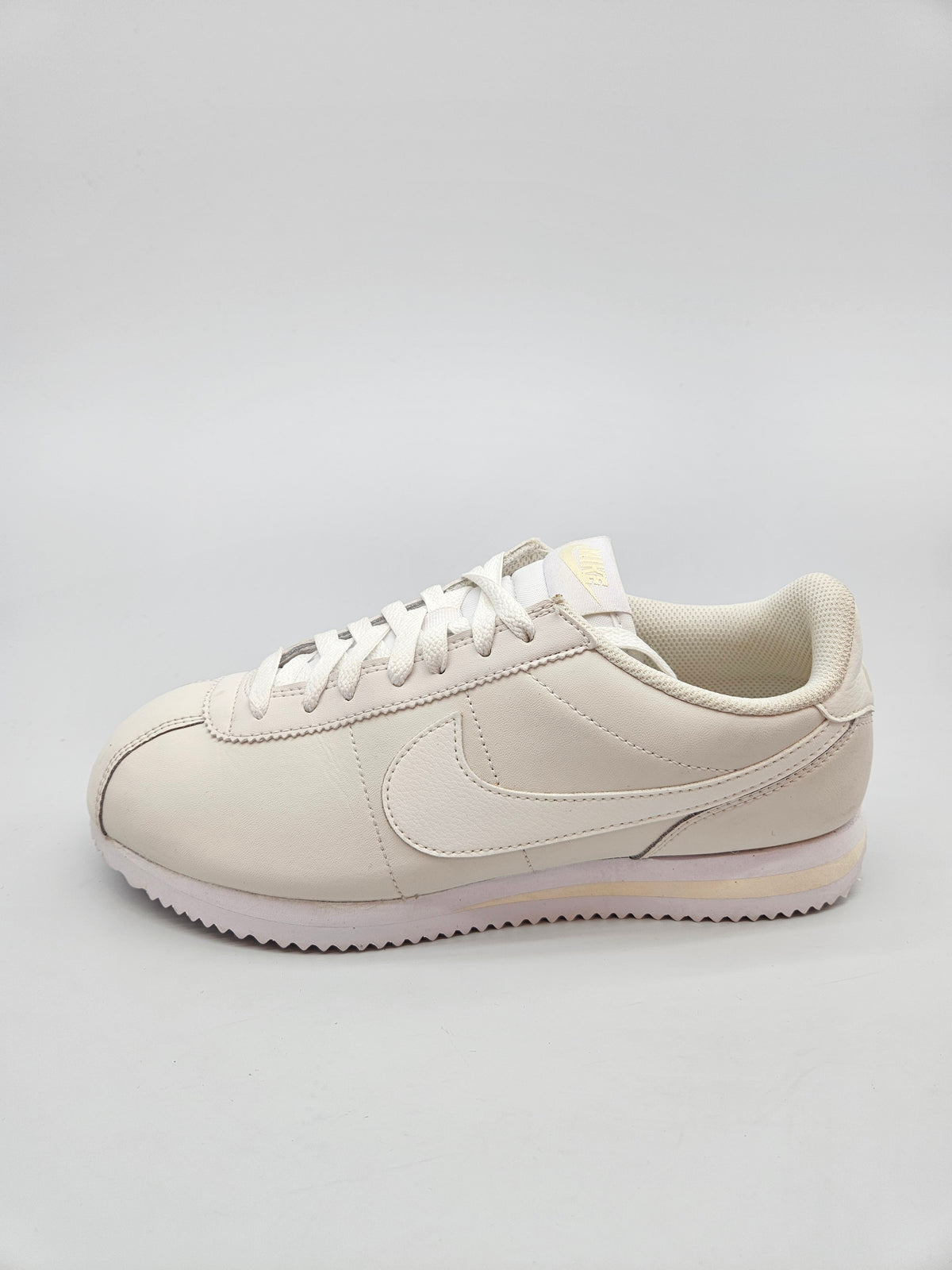 NIKE NOVI ORIGINAL PATIKI BR 40