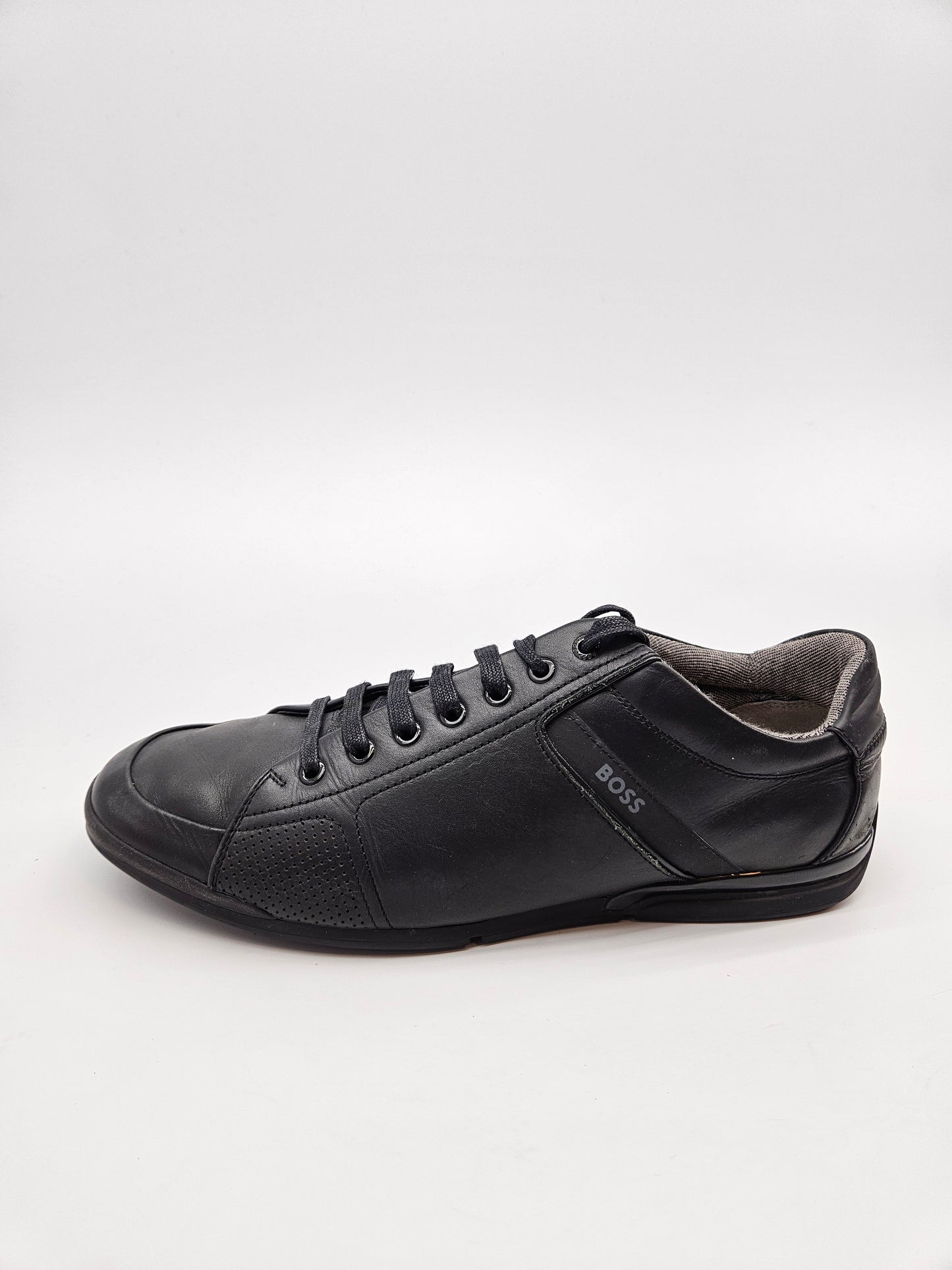 BOSS ORIGINAL KOZNI PATIKI BR 45