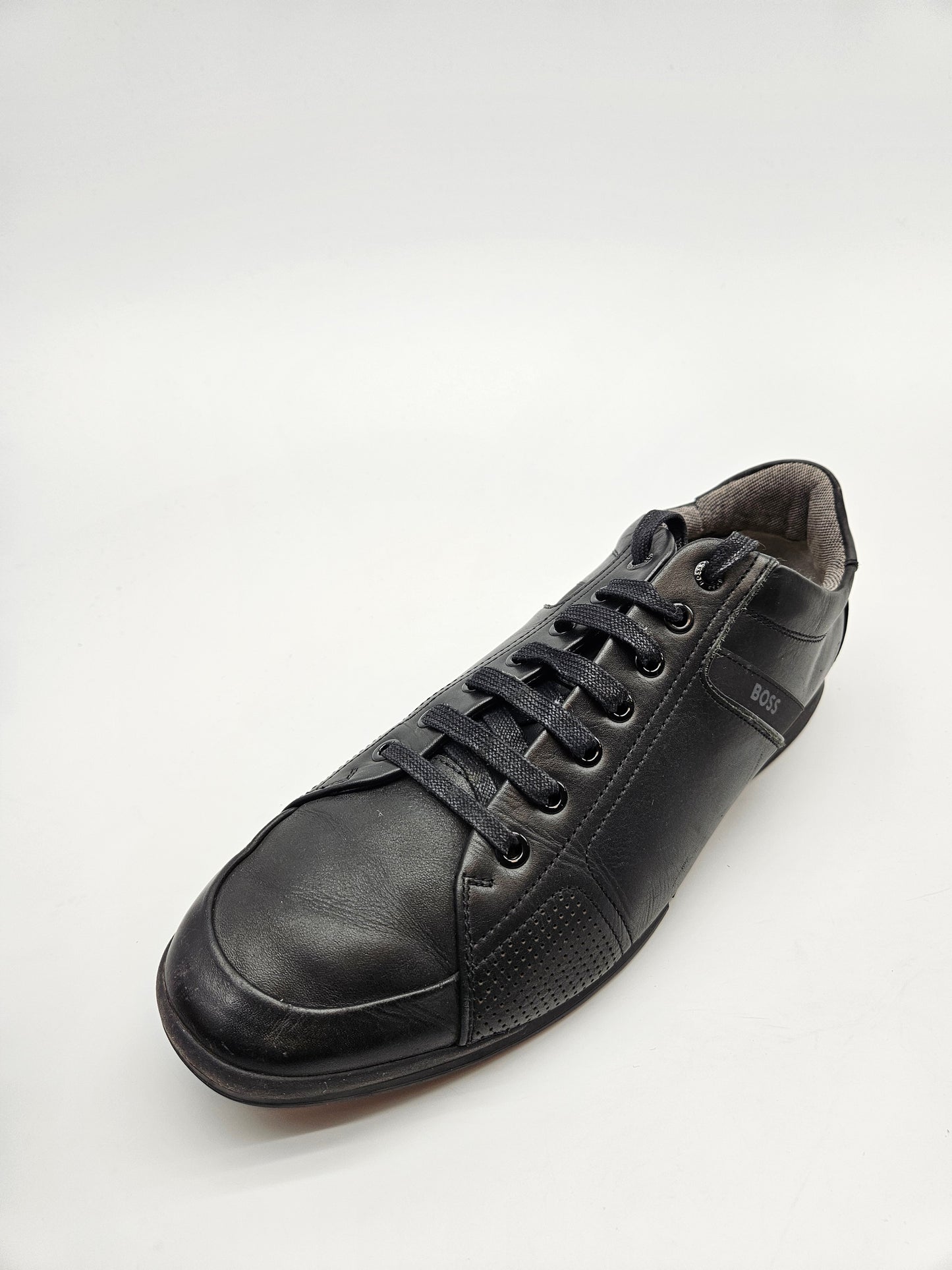 BOSS ORIGINAL KOZNI PATIKI BR 45
