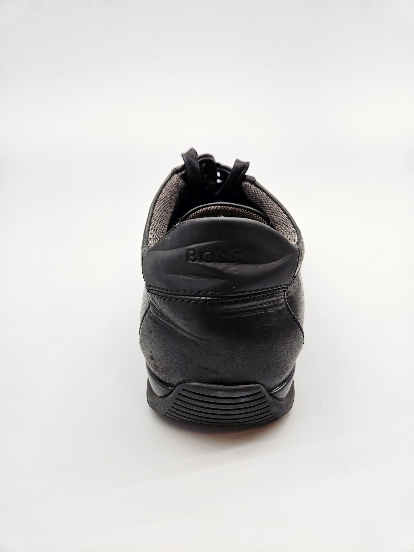 BOSS ORIGINAL KOZNI PATIKI BR 45