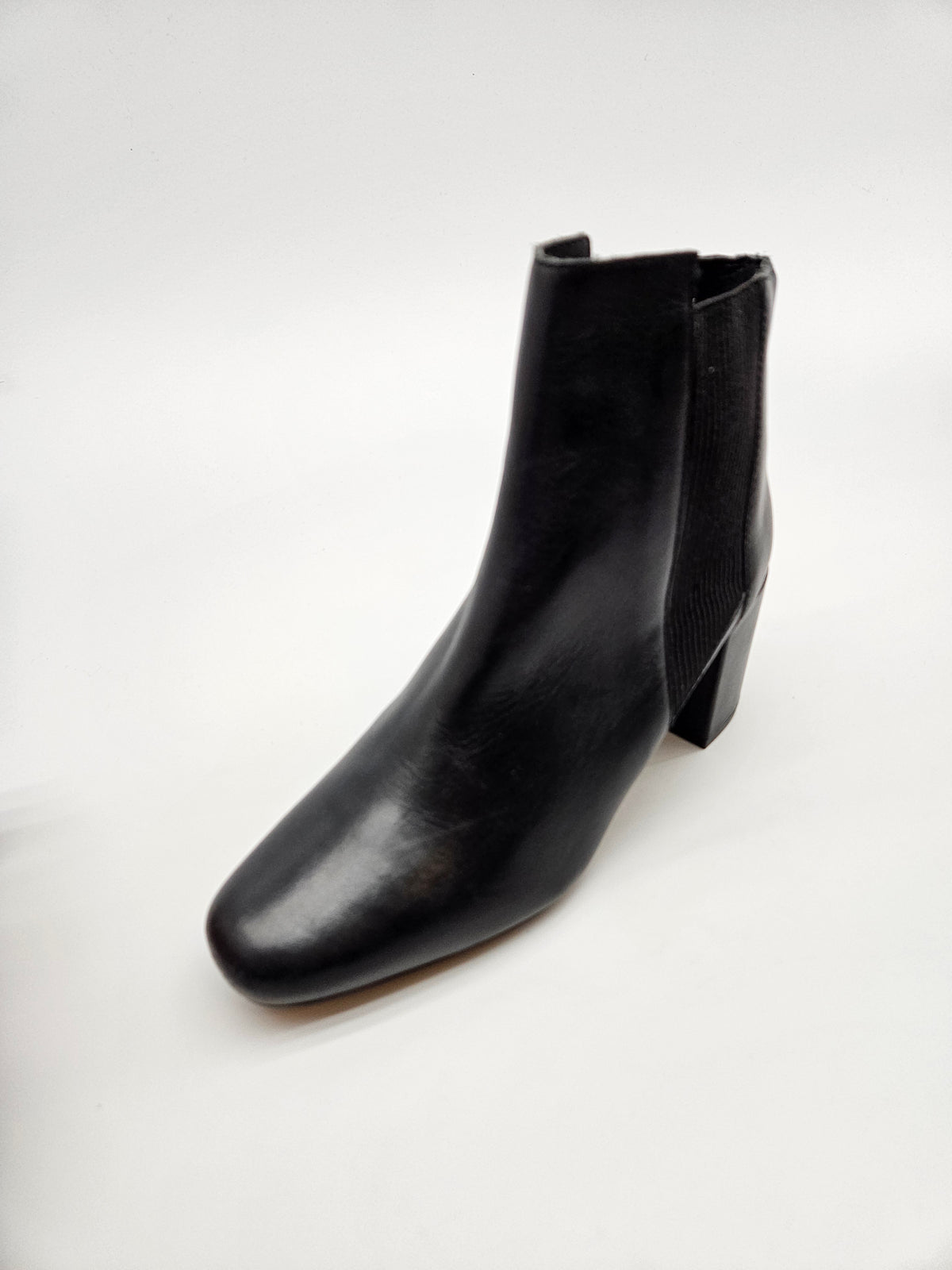 ZARA NOVI ORIGINAL CIZMI BR 38