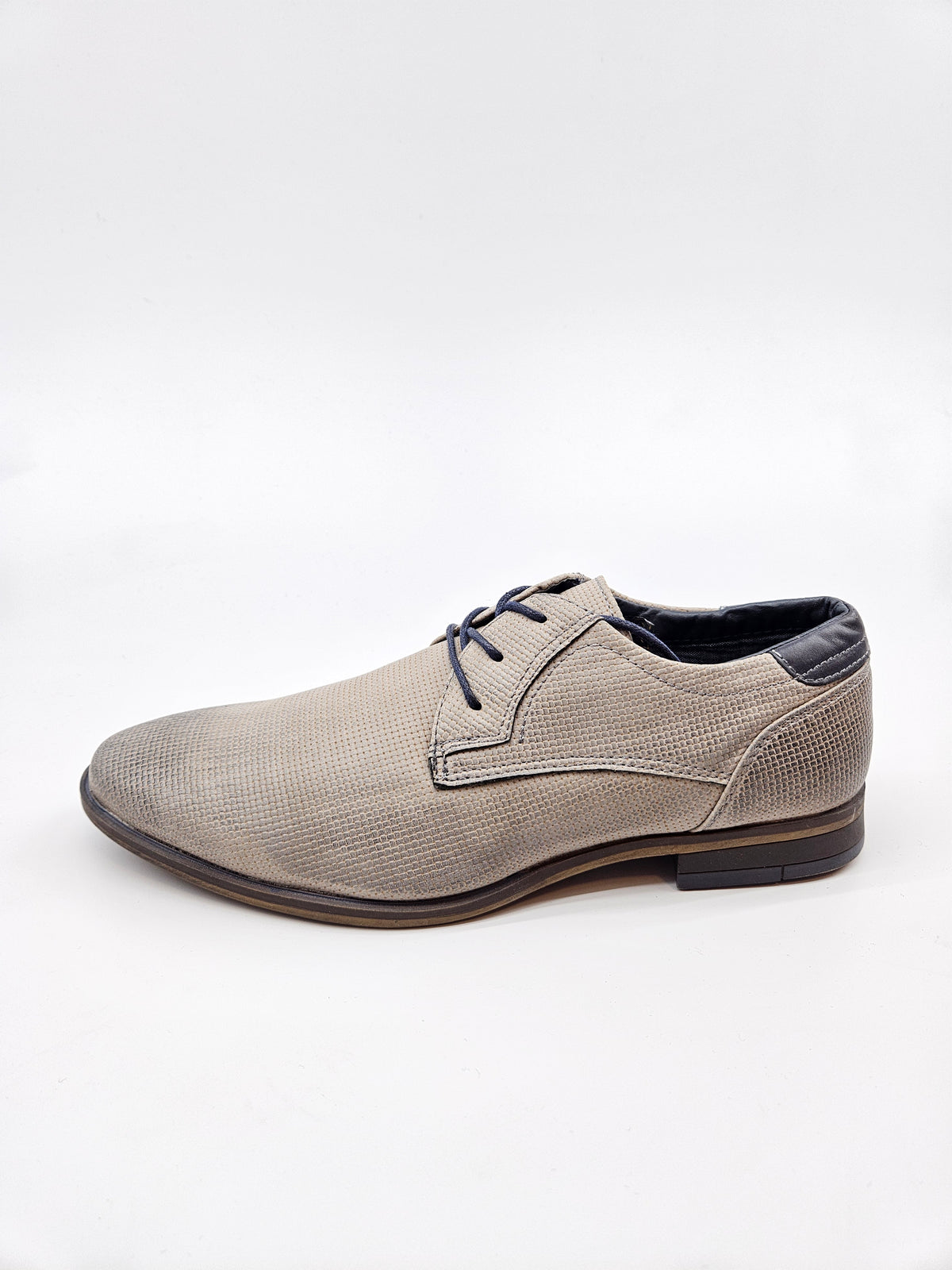 CHECKER NOVI ORIGINAL KOZNI CEVLI BR 41