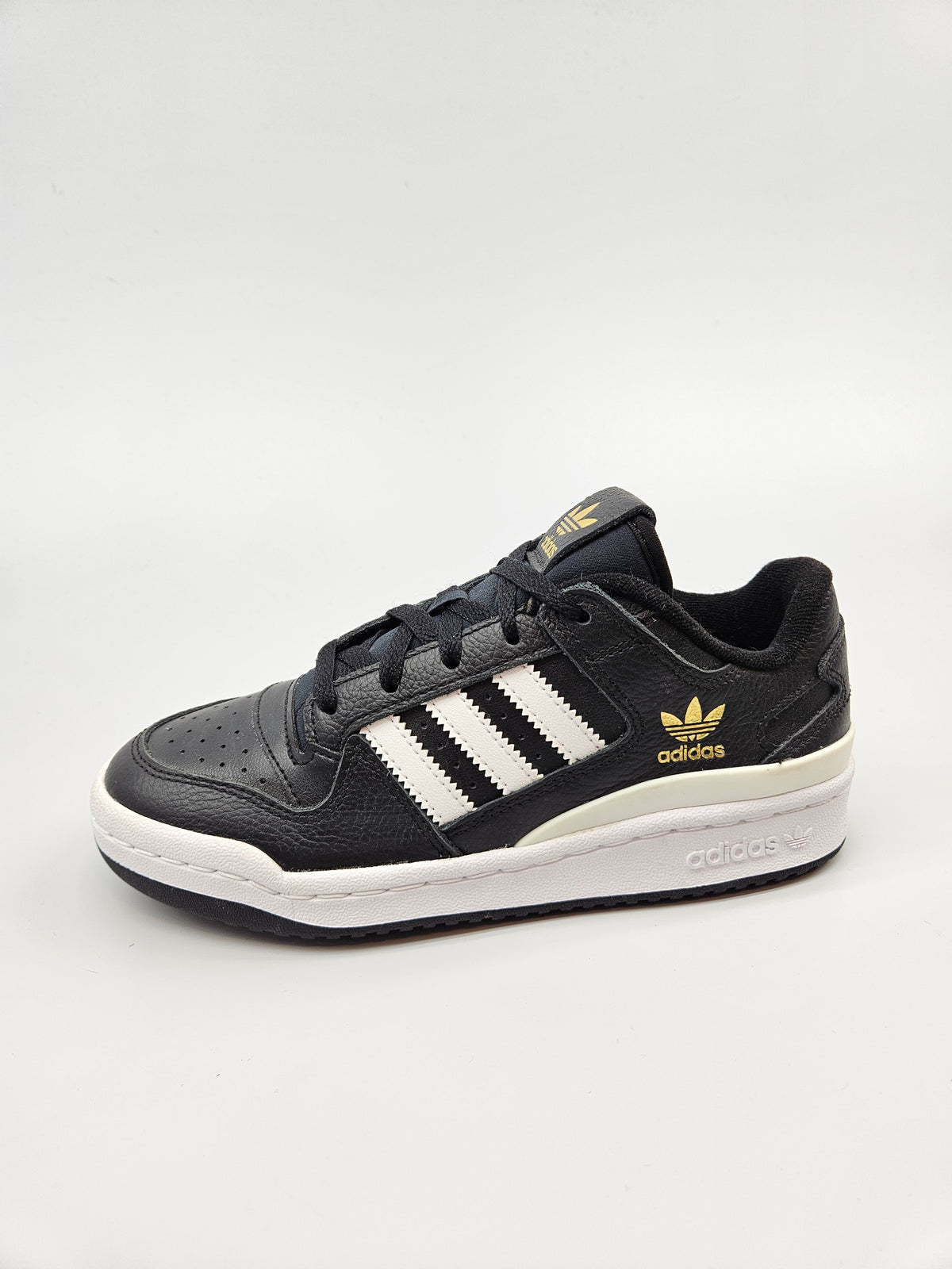 ADIDAS NOVI ORIGINAL PATIKI BR 36.5