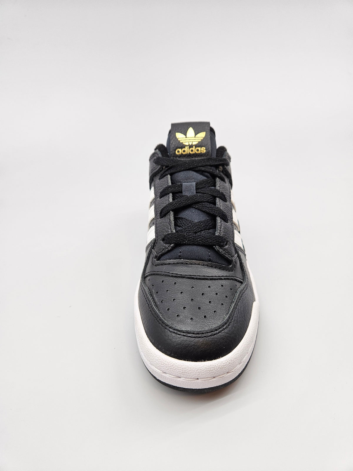 ADIDAS NOVI ORIGINAL PATIKI BR 36.5