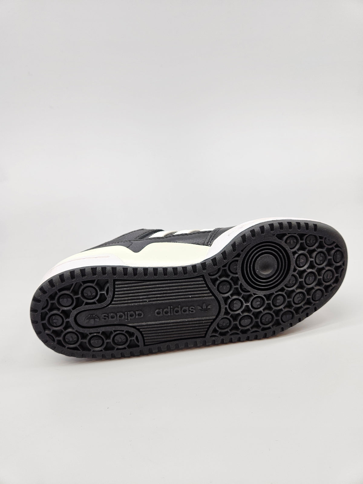 ADIDAS NOVI ORIGINAL PATIKI BR 36.5