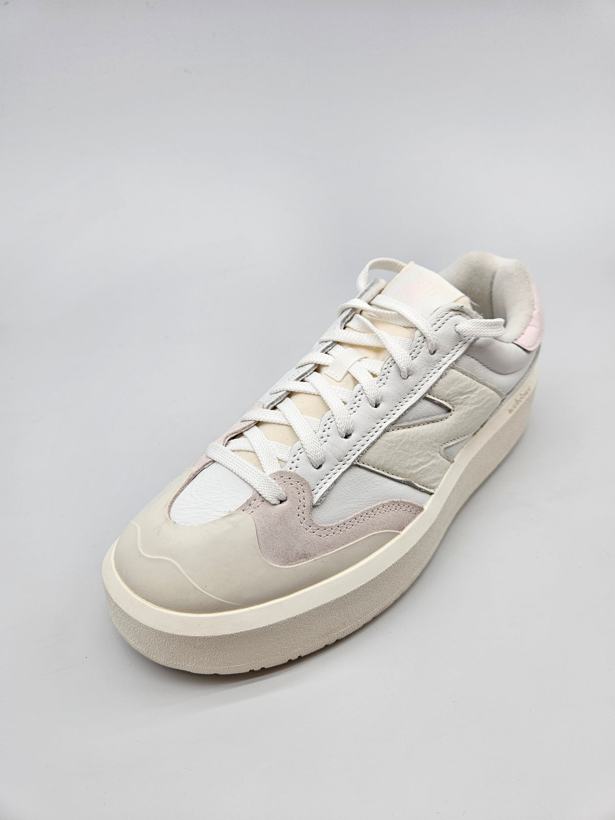 NEW BALANCE NOVI ORIGINAL PATIKI BR 42.5