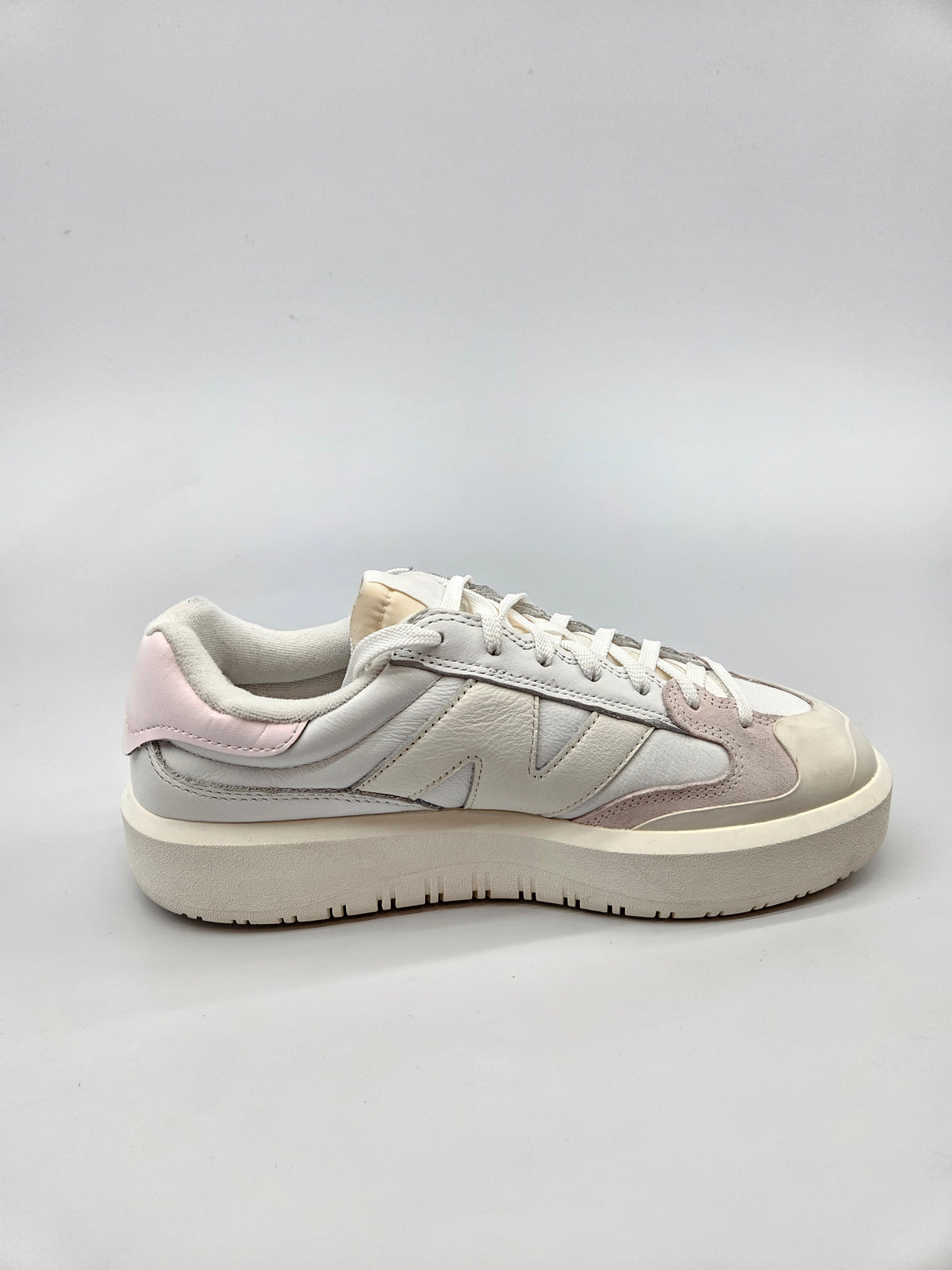 NEW BALANCE NOVI ORIGINAL PATIKI BR 42.5