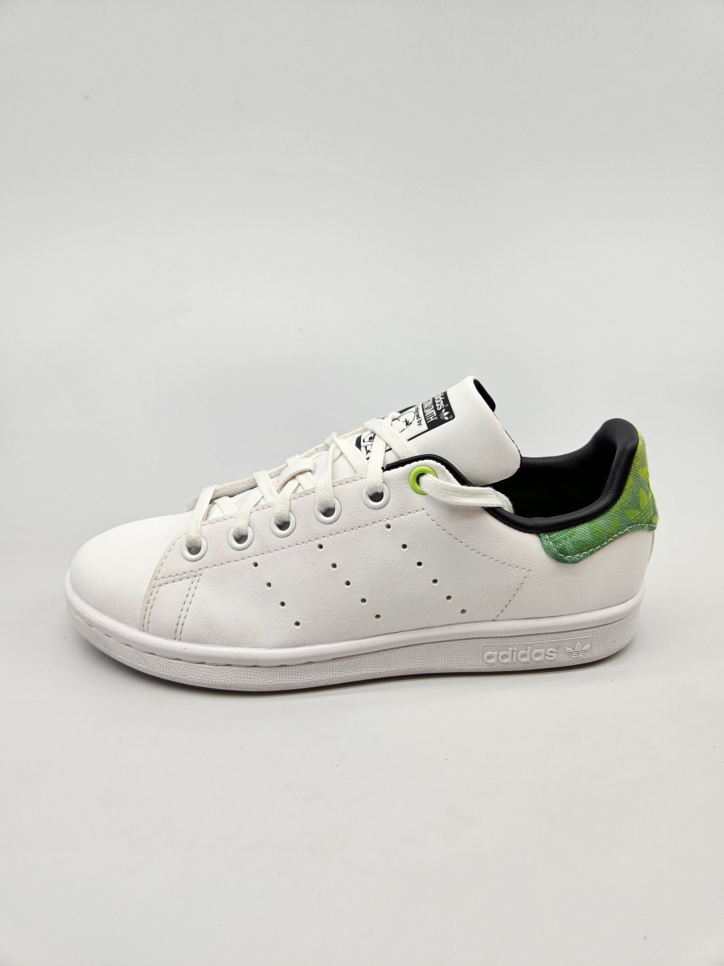 ADIDAS NOVI ORIGINAL PATIKI BR 35