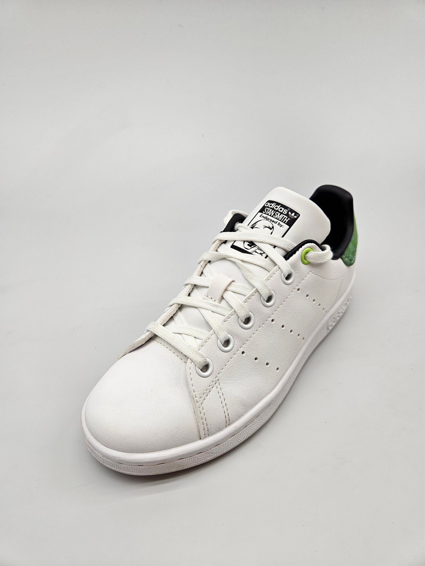 ADIDAS NOVI ORIGINAL PATIKI BR 35