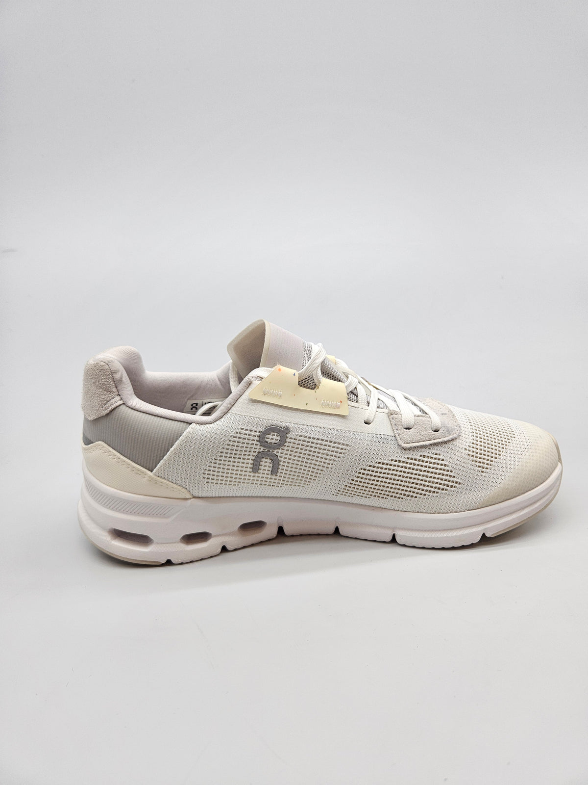 ON RUNNING NOVI ORIGINAL PATIKI BR 38