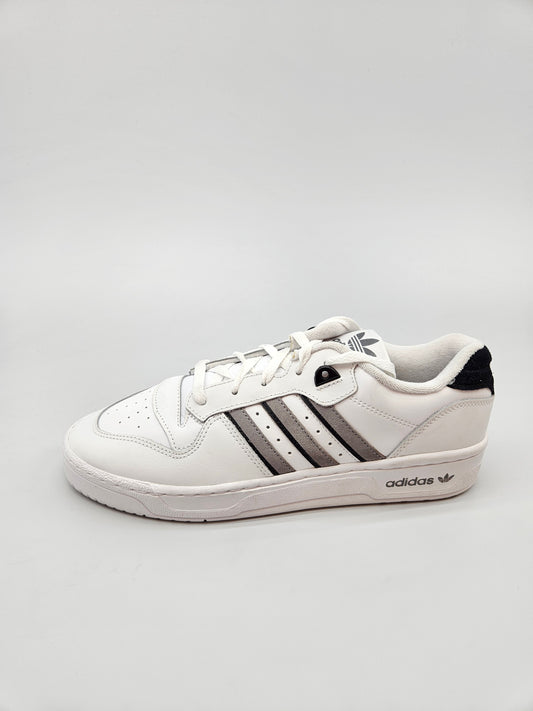 ADIDAS NOVI ORIGINAL PATIKI BR 43