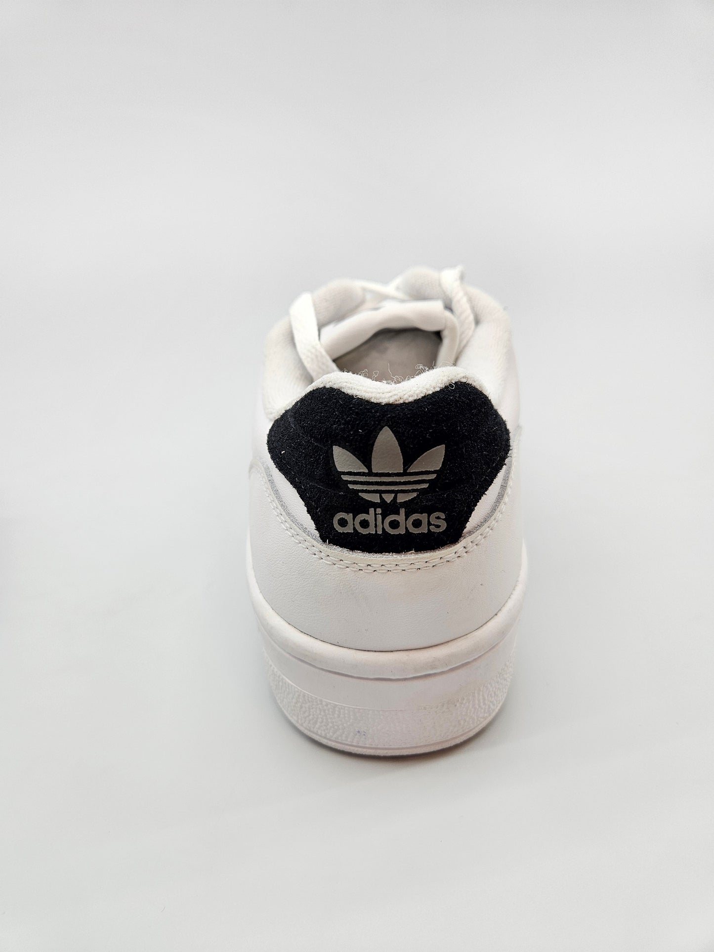 ADIDAS NOVI ORIGINAL PATIKI BR 43