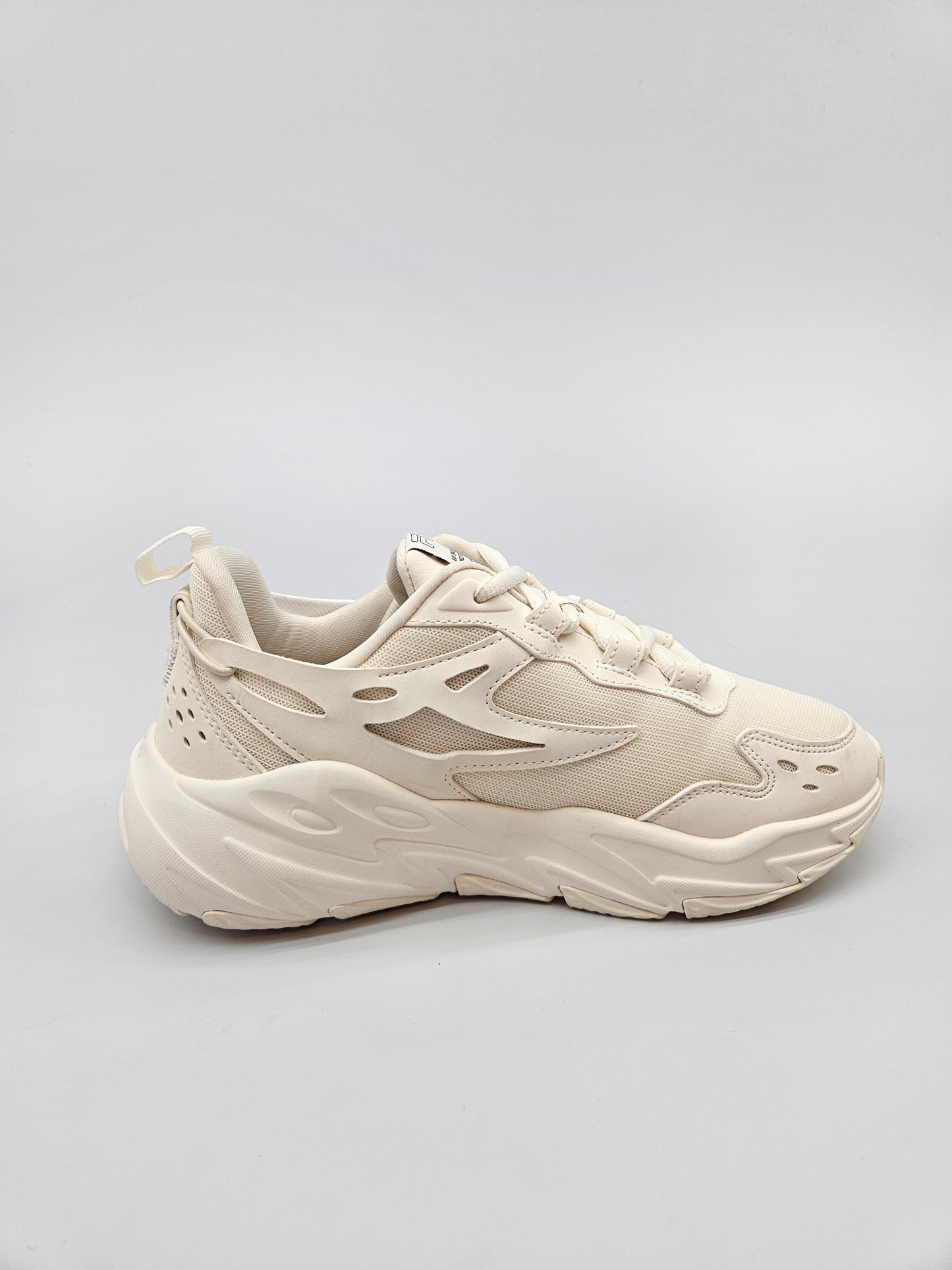 FILA NOVI ORIGINAL PATIKI BR 38.5
