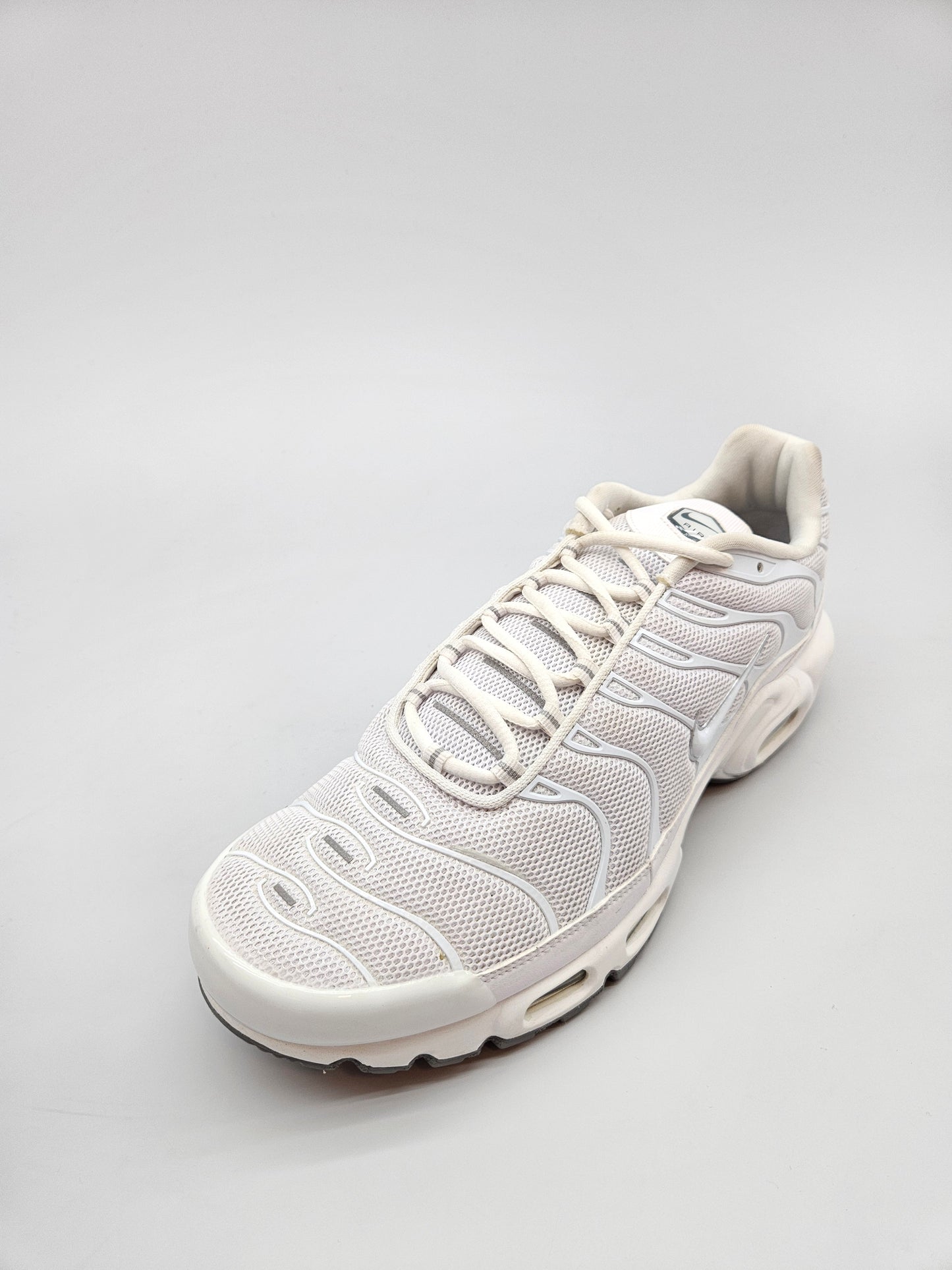 NIKE AIRMAX NOVI ORIGINAL PATIKI BR 47