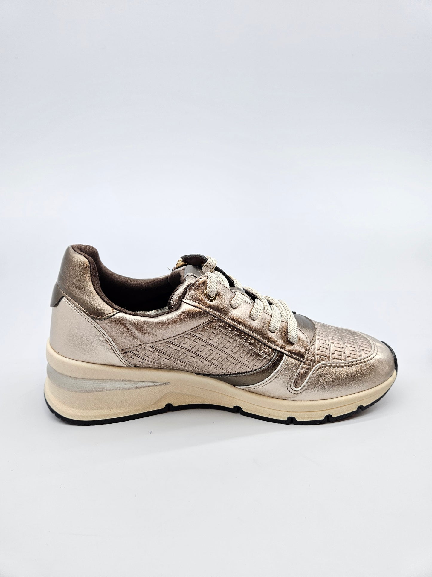 TAMARIS NOVI ORIGINAL KOZNI PATIKI BR 40