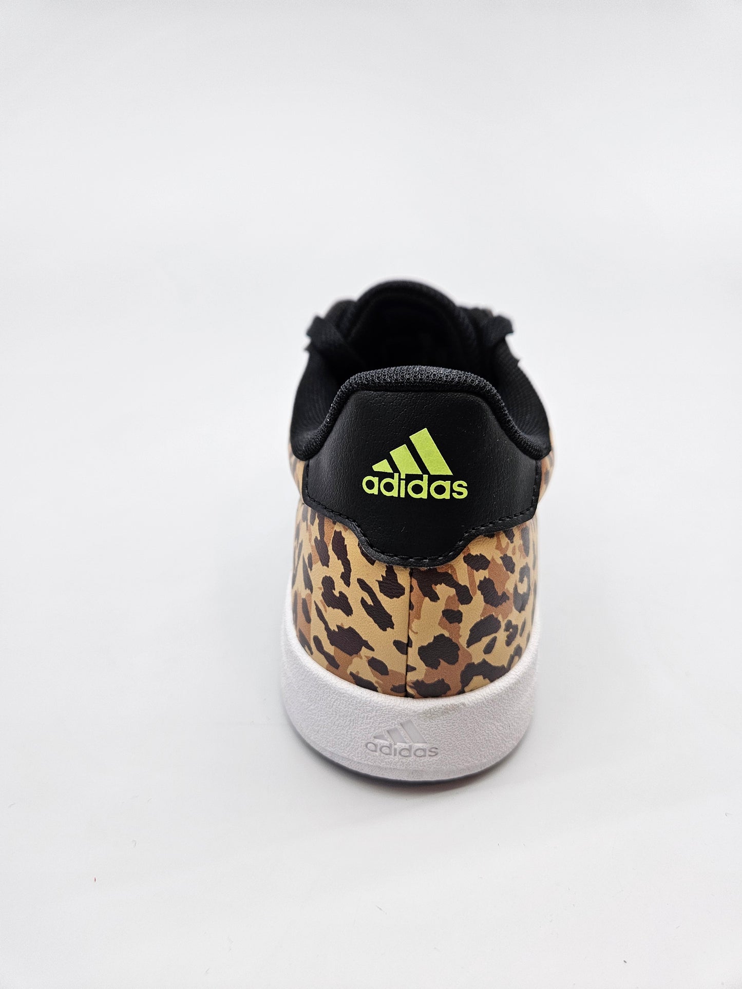 ADIDAS NOVI ORIGINAL PATIKI BR 39