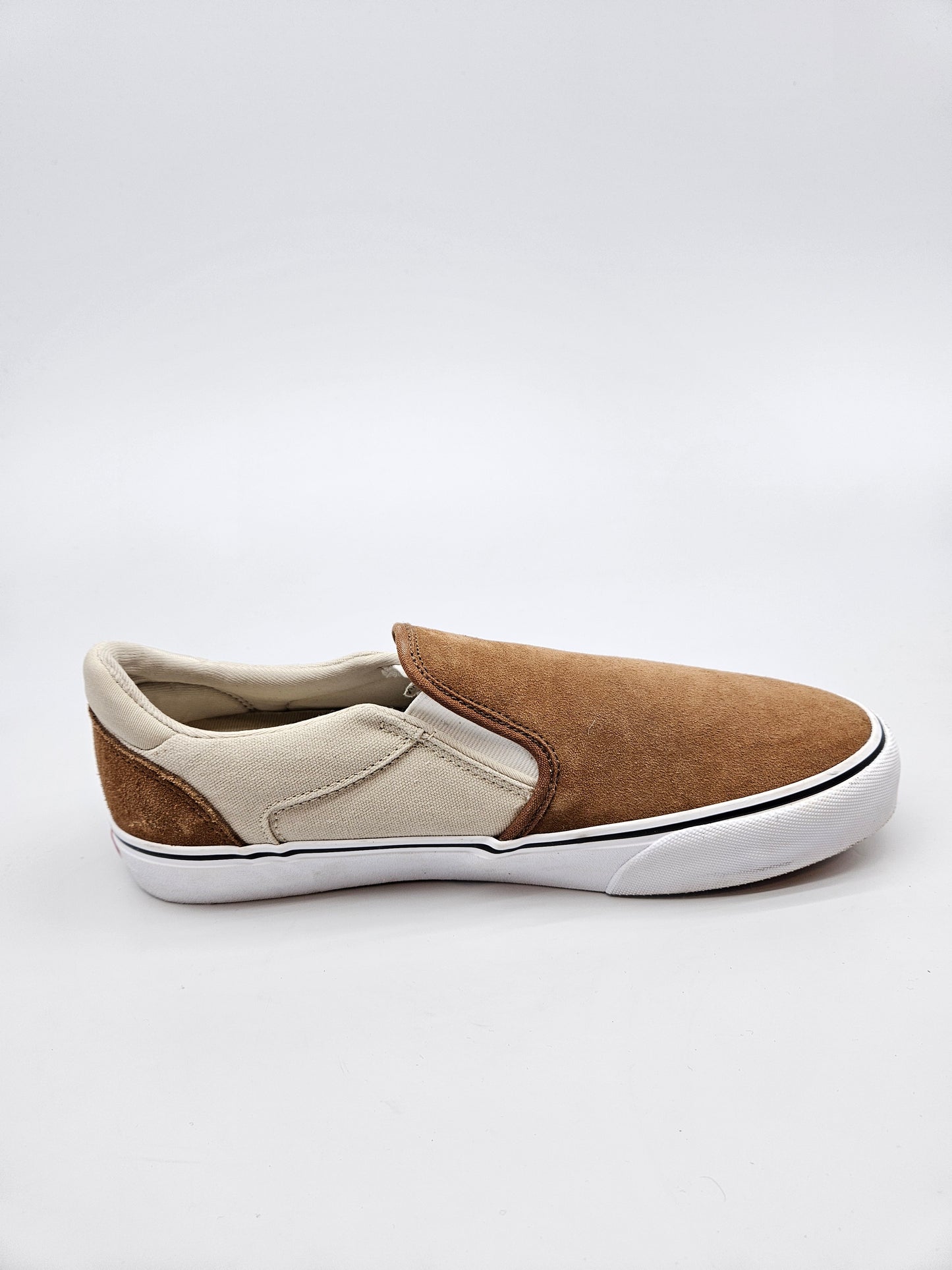 VANS NOVI ORIGINAL PATIKI BR 44