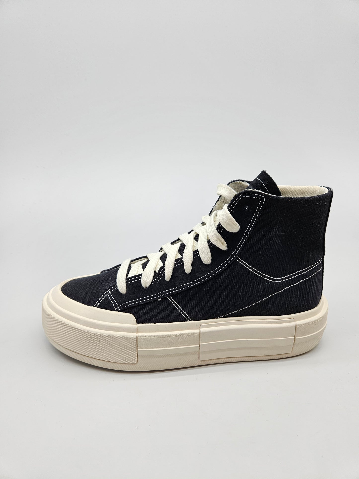 CONVERSE NOVI ORIGINAL PATIKI BR 40