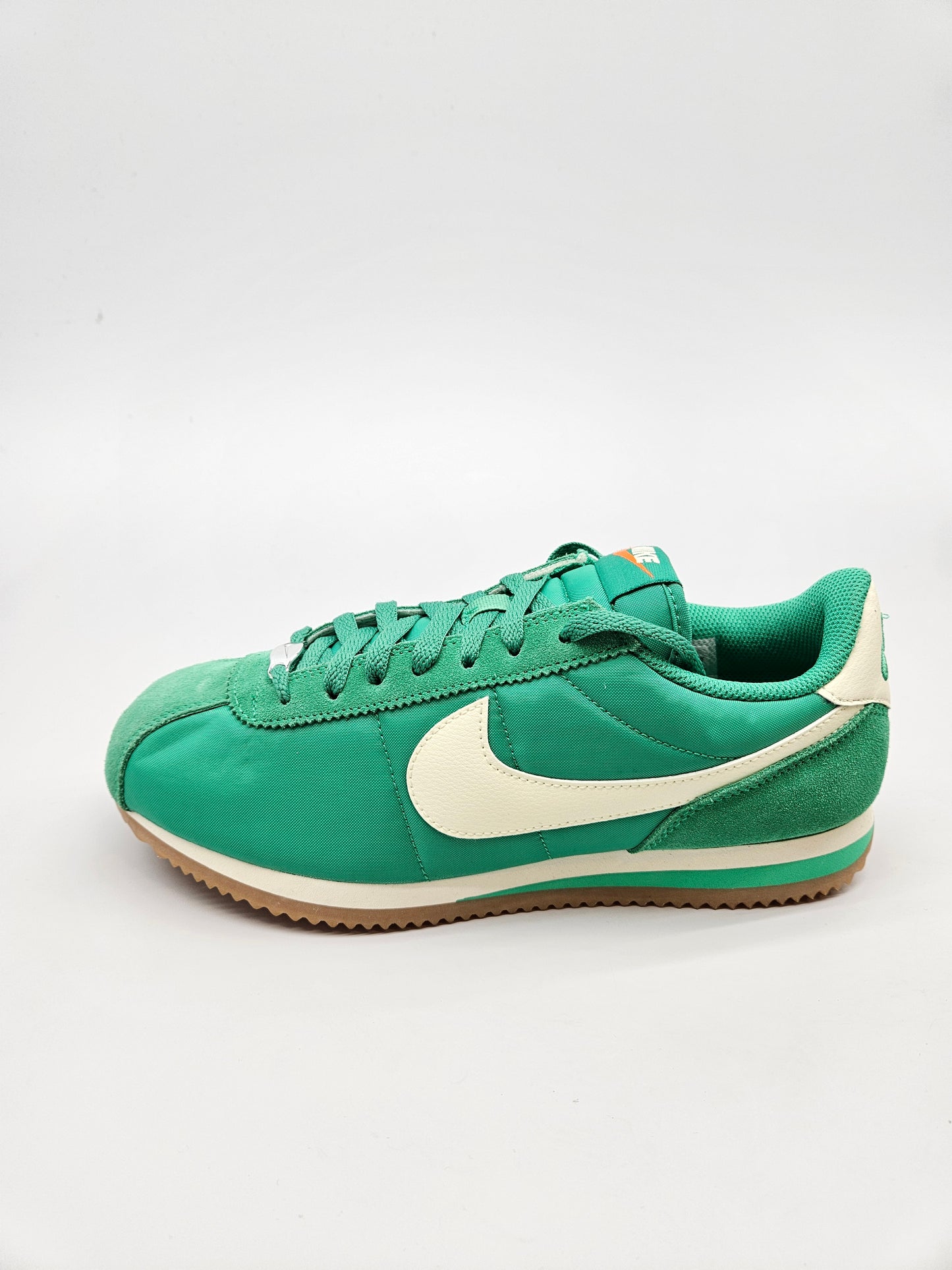 NIKE NOVI ORIGINAL PATIKI BR 42.5
