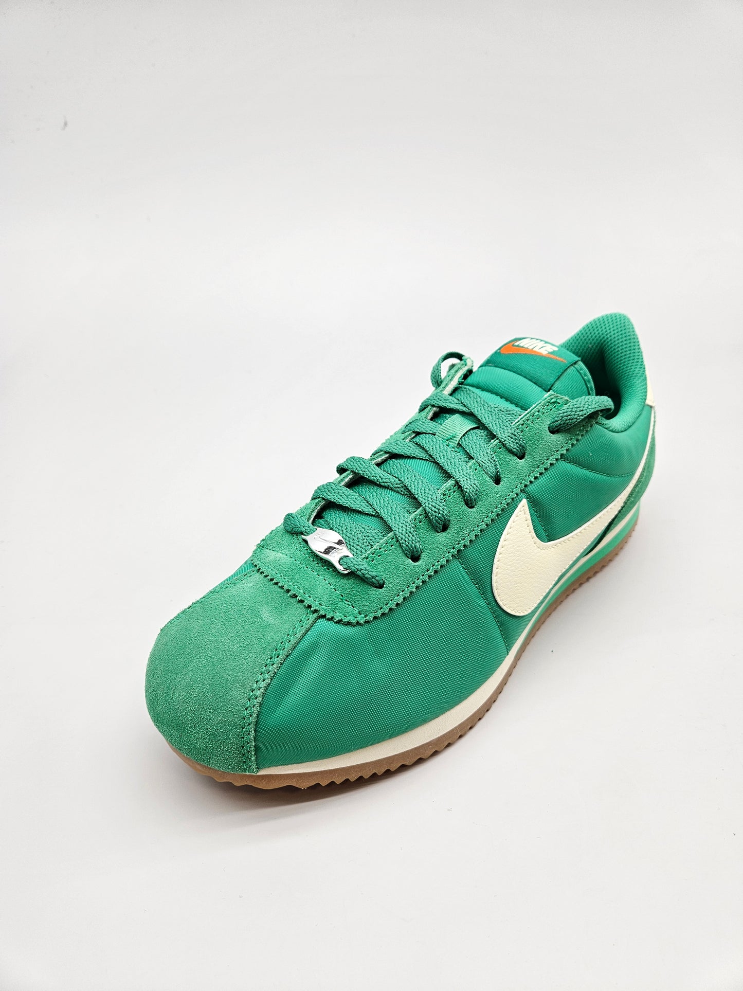 NIKE NOVI ORIGINAL PATIKI BR 42.5