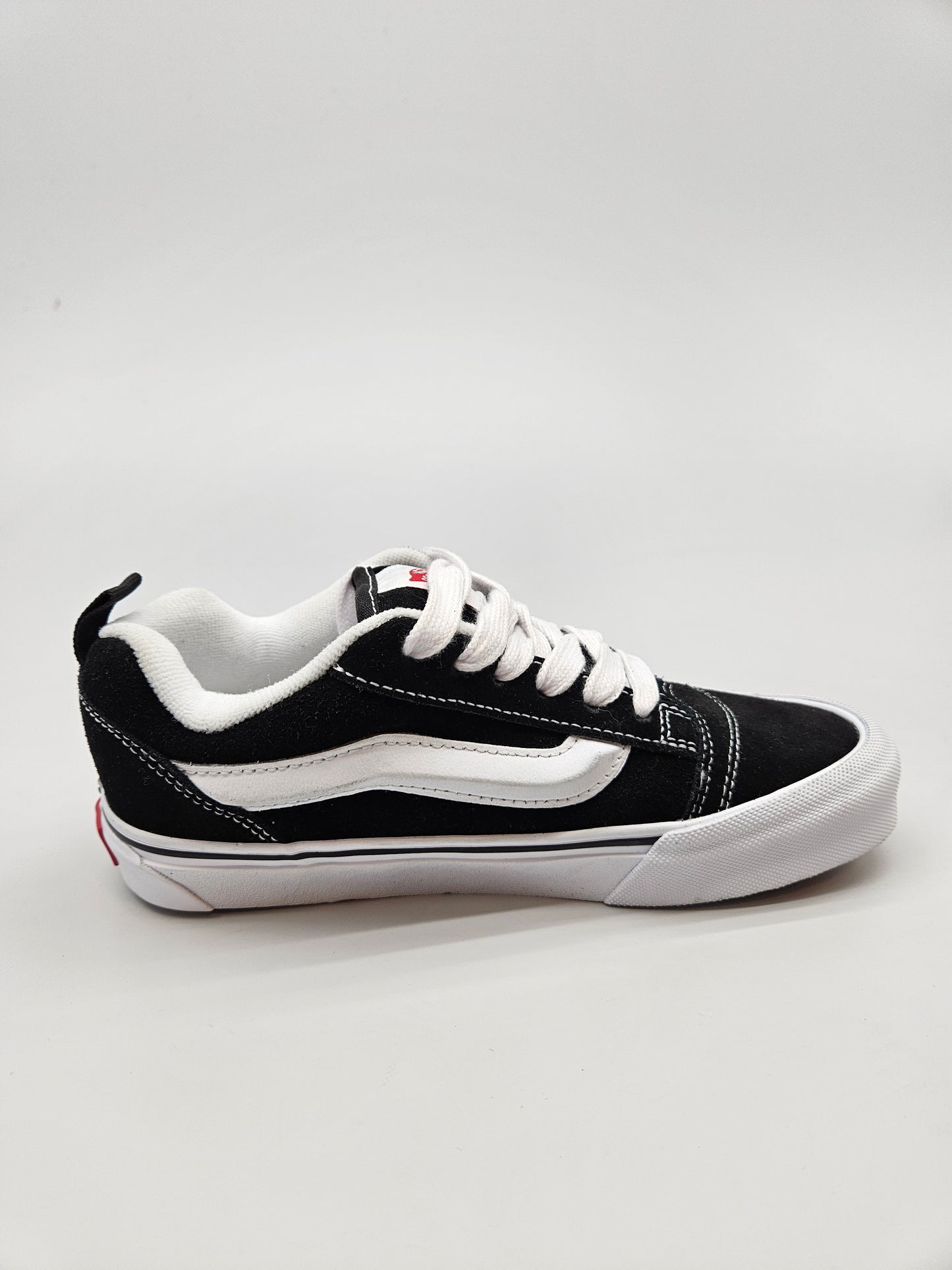 VANS NOVI ORIGINAL PATIKI BR 36