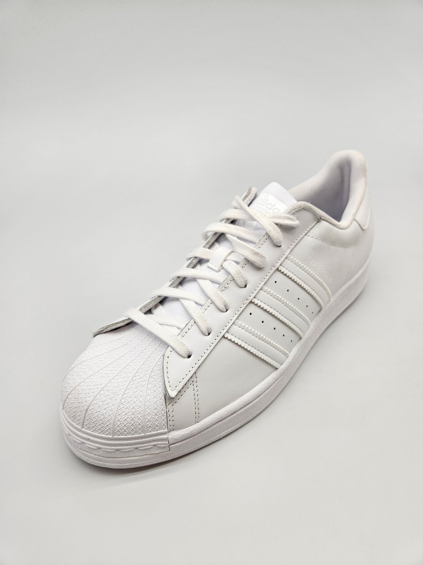 ADIDAS NOVI ORIGINAL PATIKI BR 46.5